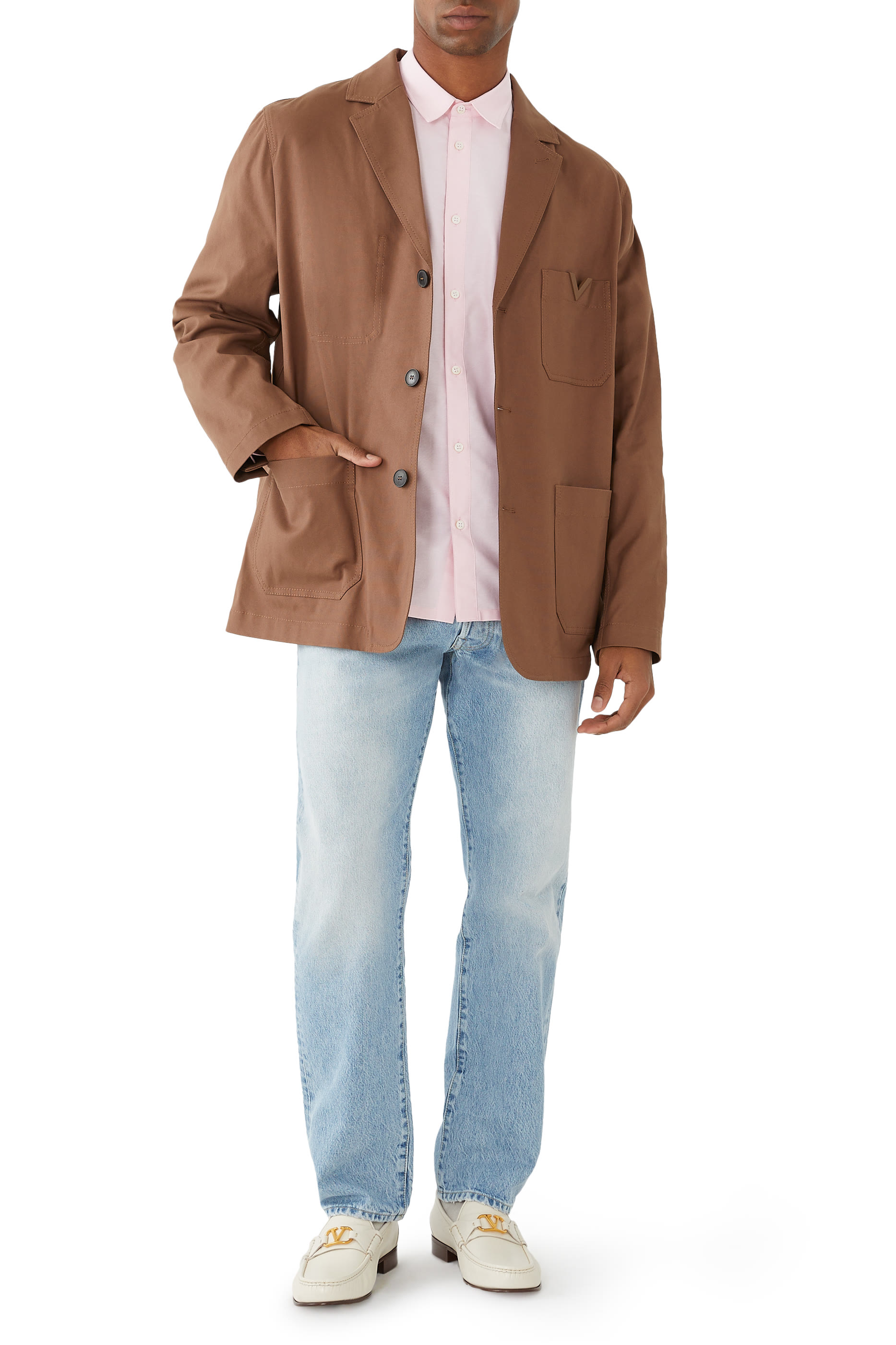 قميص بأكمام طويلة