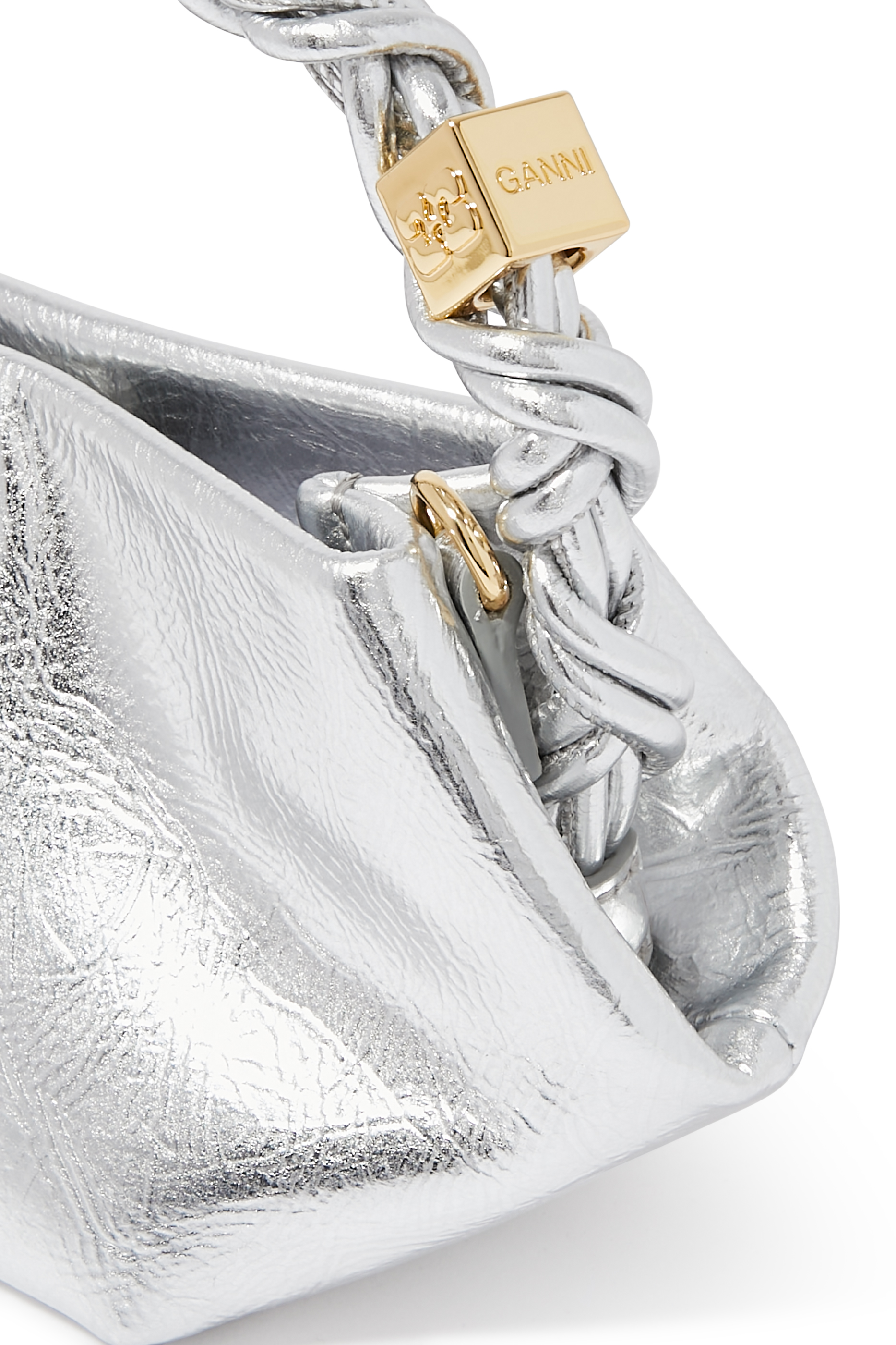 حقيبة بو صغيرة فضية