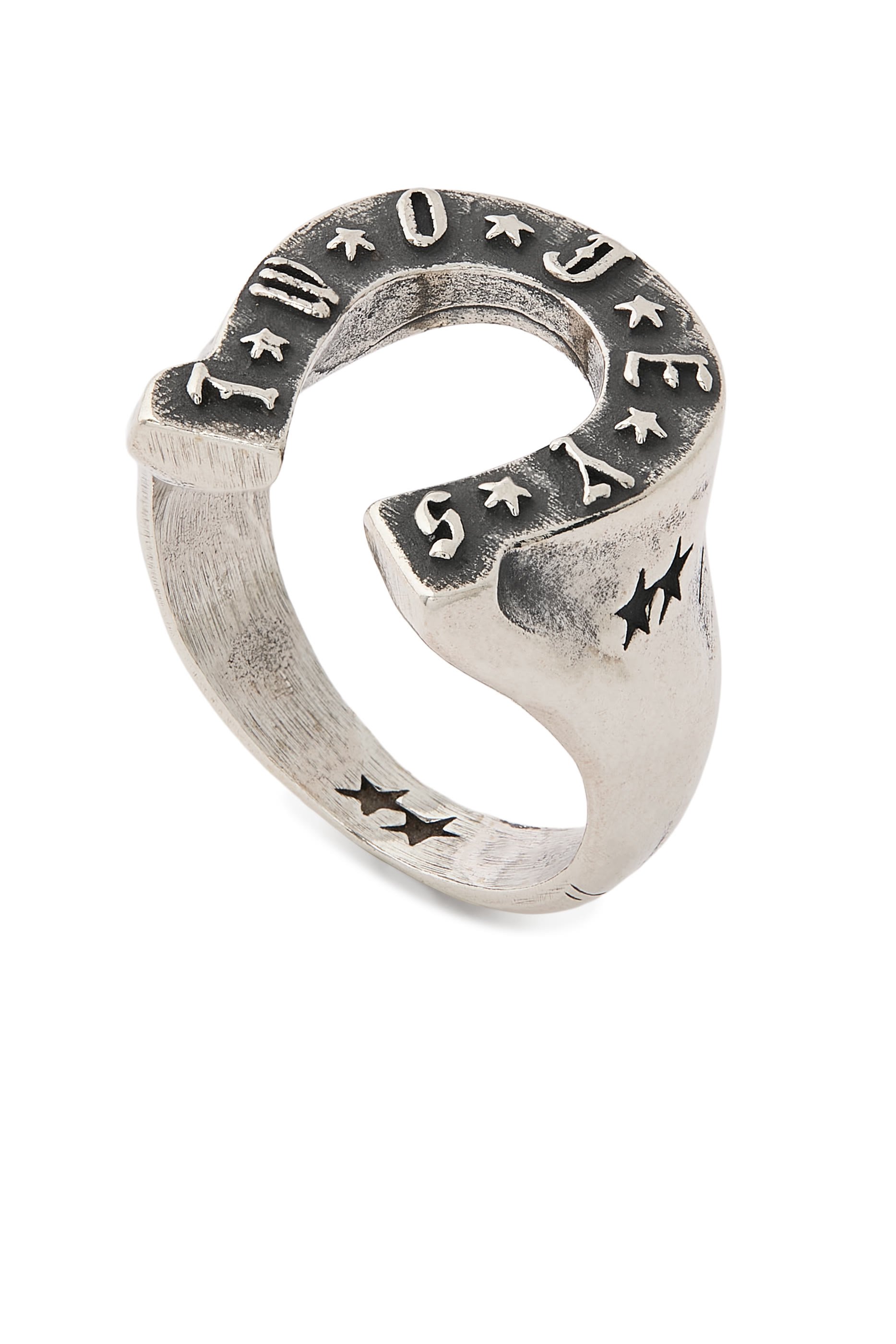 خاتم بتصميم حدوة حصان بشعار الماركة، فضة إسترلينية عيار 925