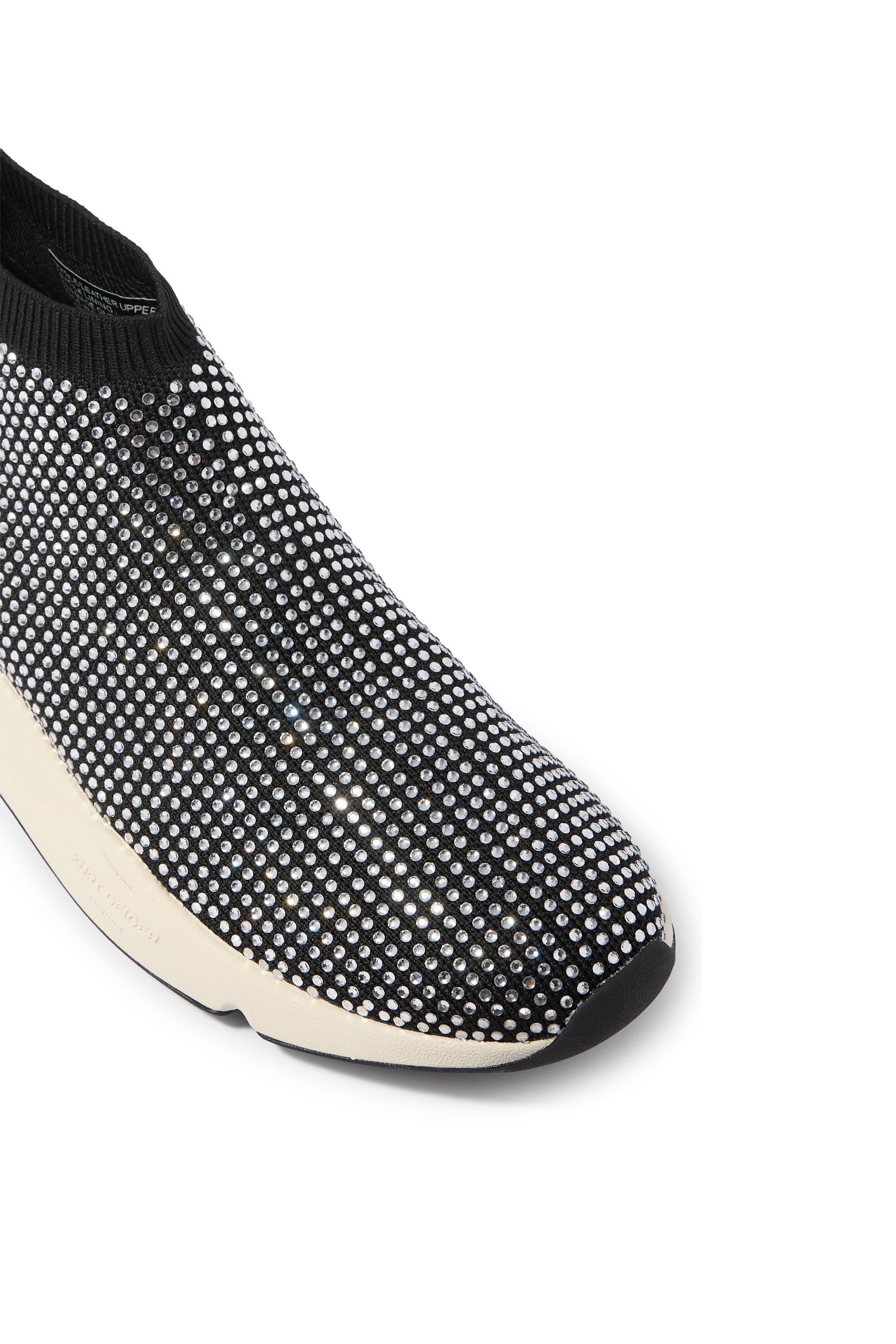 سنيكرز رانر مرصع بكريستال