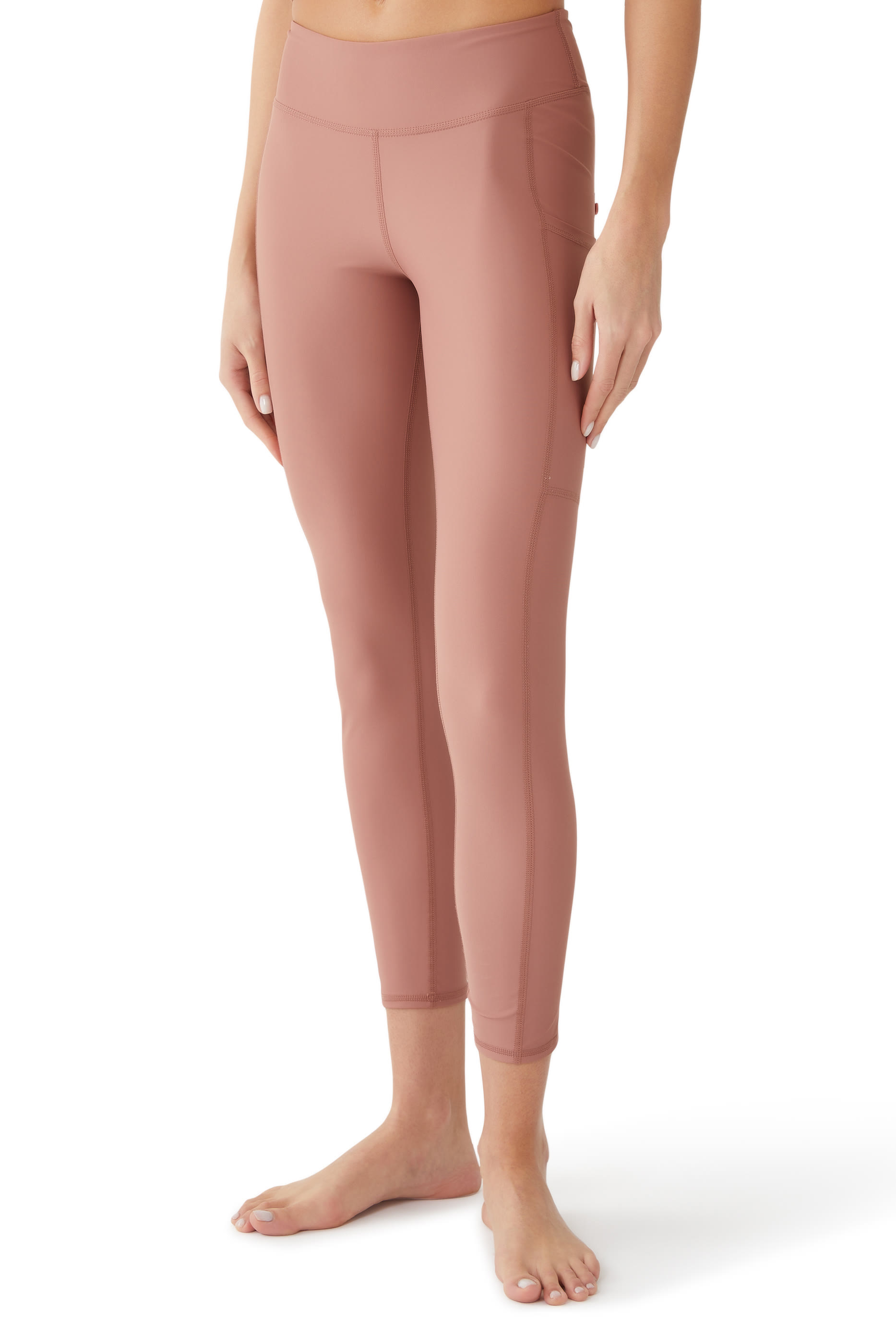 بنطال سباحة ضيق بجيوب