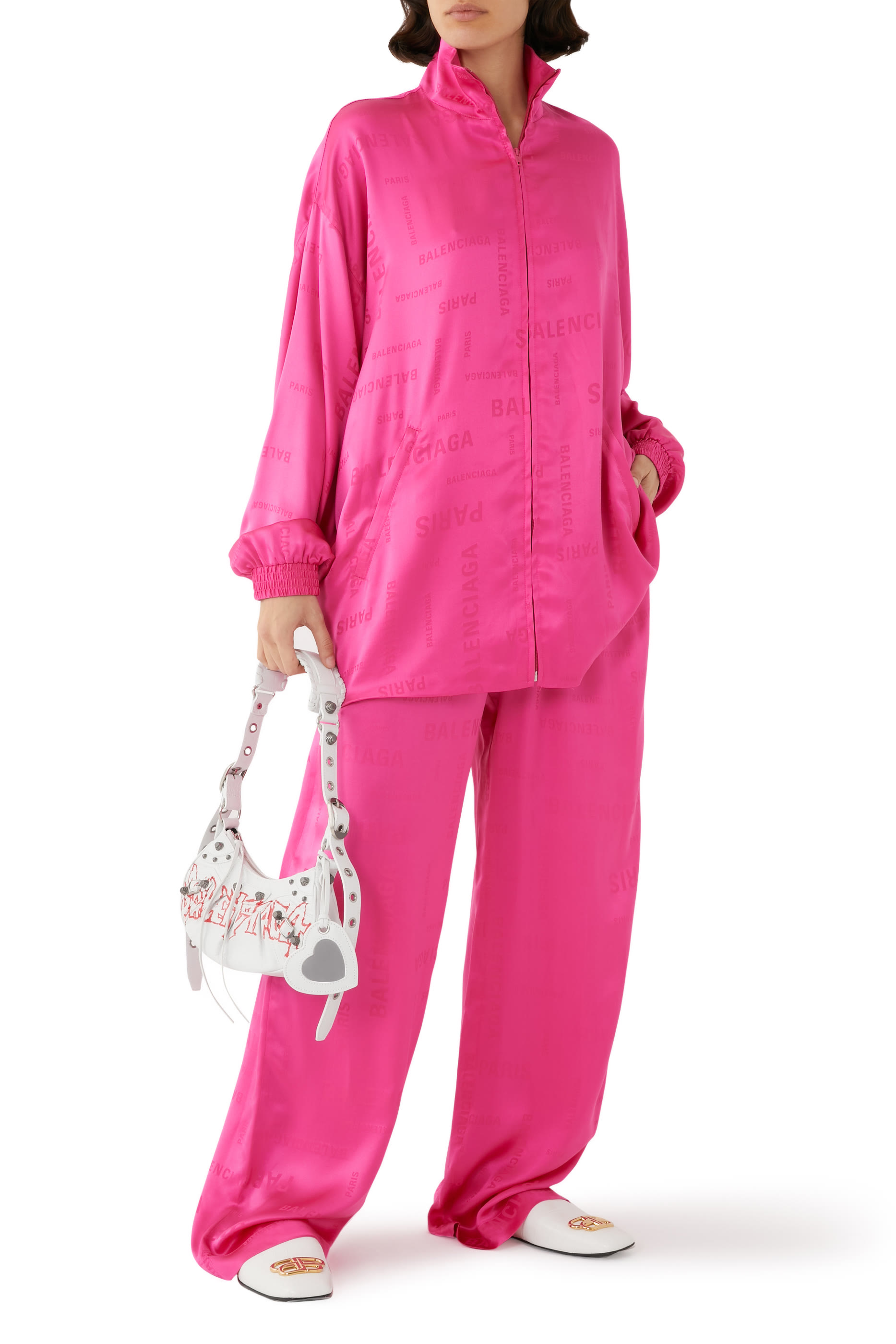 حذاء مريح مفتوح من الخلف بشعار BB