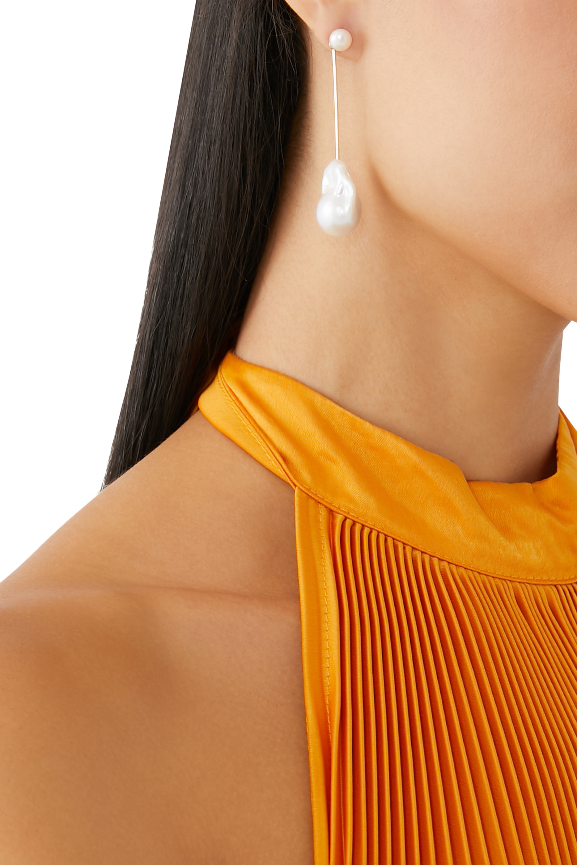 أقراط بيتونيا متدلية مرصعة باللؤلؤ طلاء ذهبي عيار 14