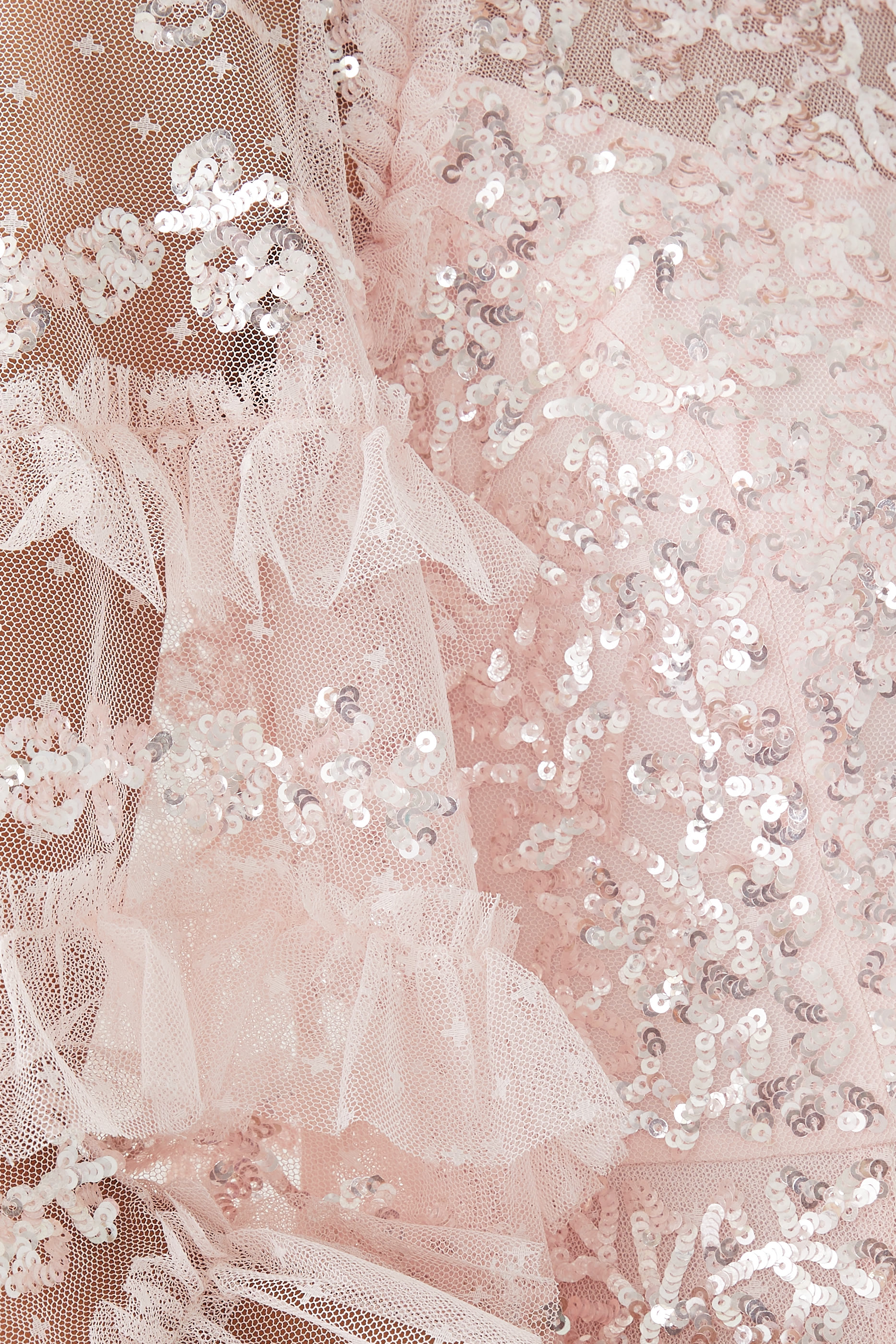 فستان سهرة بطول الكاحل بياقة مستديرة مزين بزهور