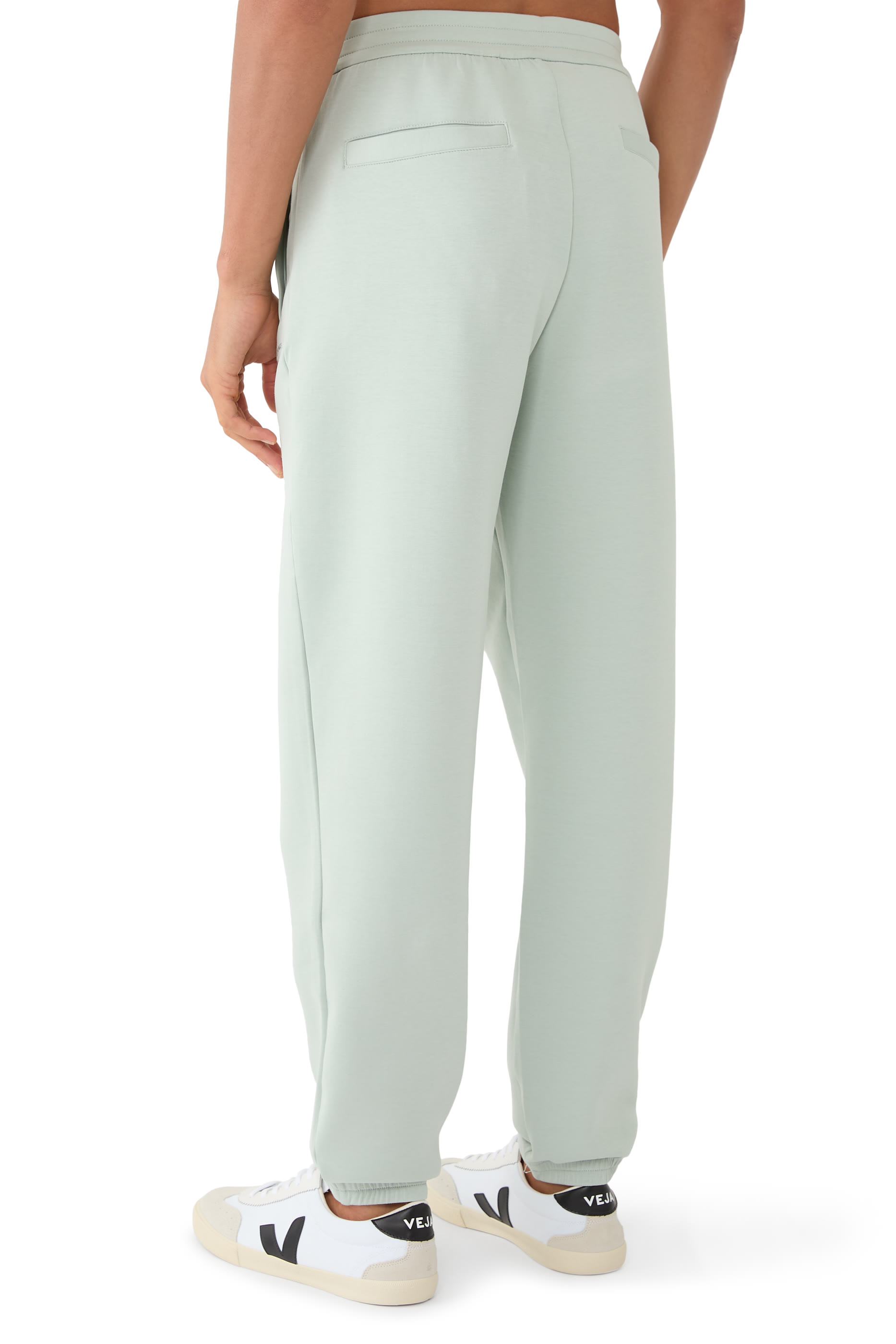 بنطال رياضي بشعار الماركة