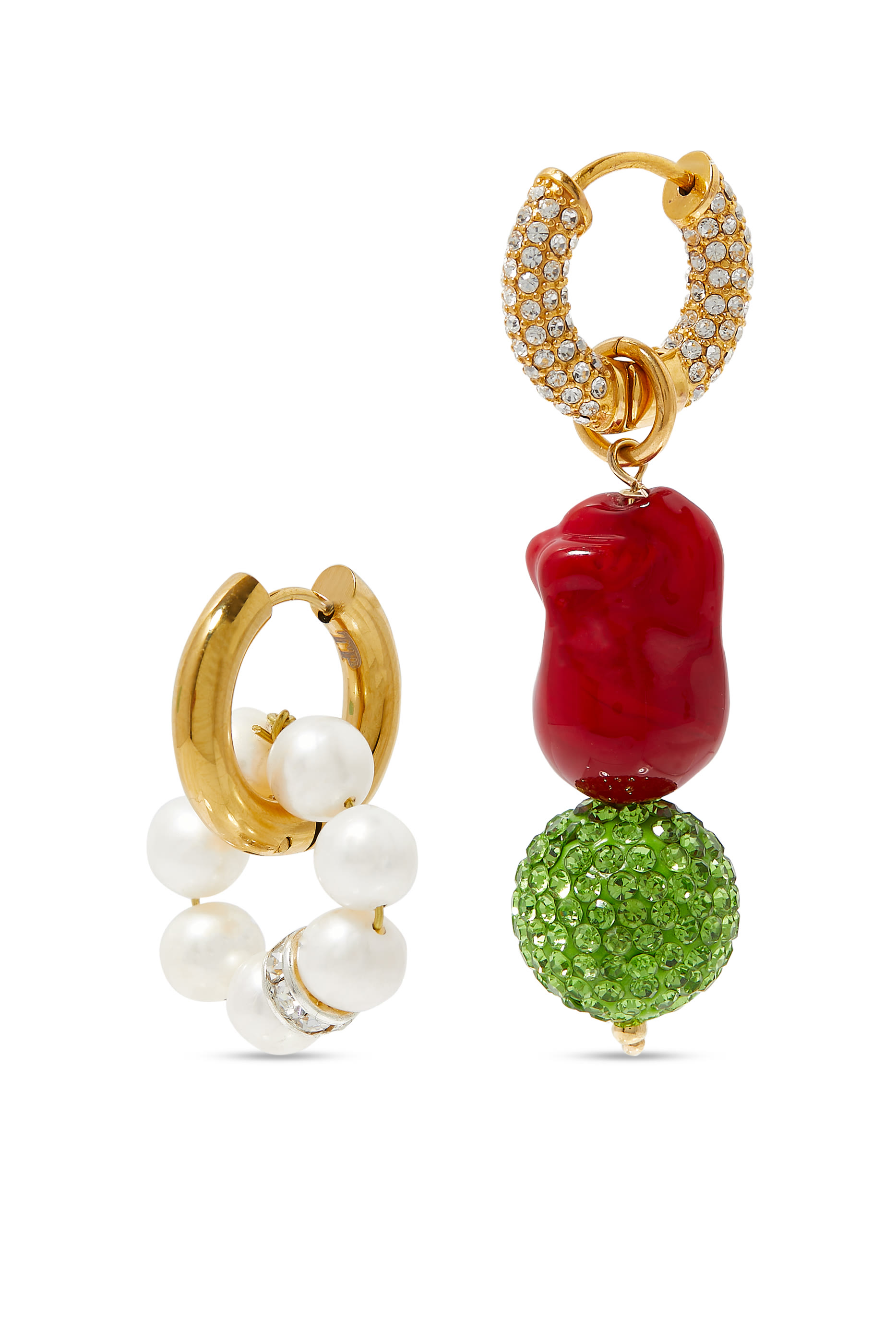 أقراط هاجي بتصميم غير متماثل مزينة بلؤلؤن نحاس مطلي بذهب عيار 24