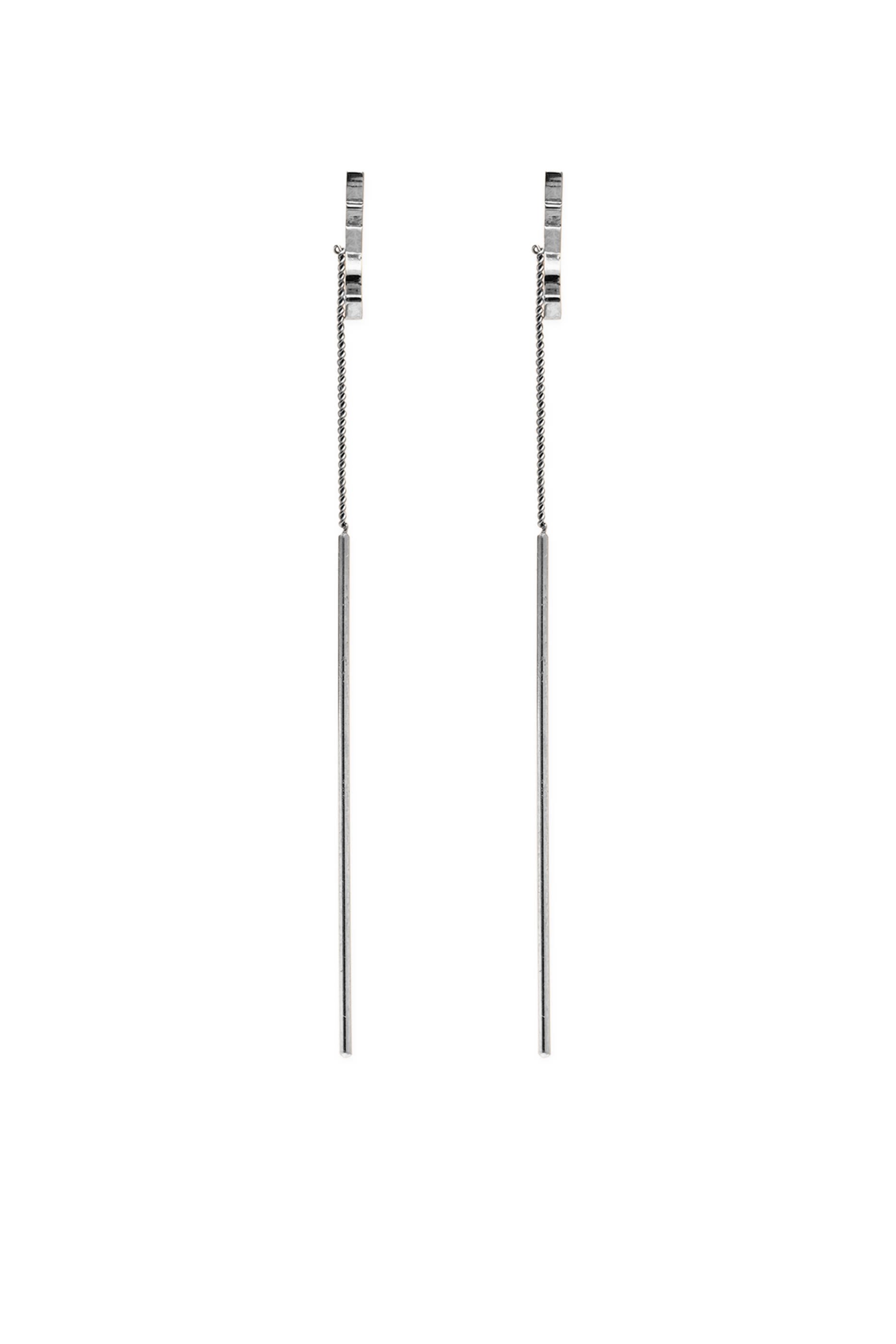 أقراط كاساندر ثريدر، معدن ونحاس