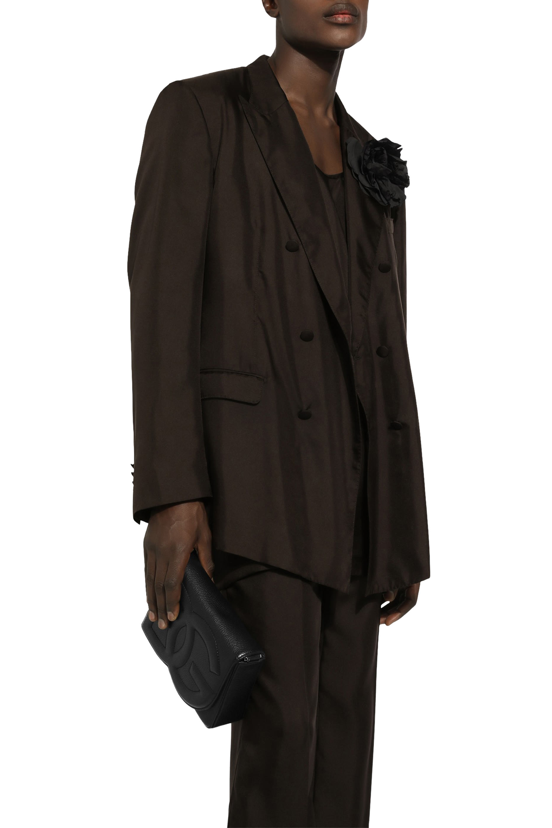 حقيبة متوسطة بشعار الماركة