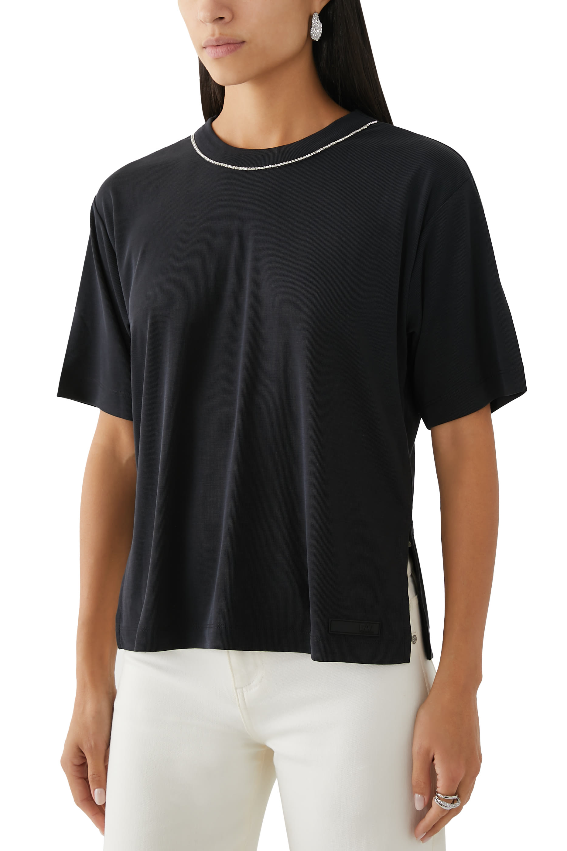 تيشيرت بأكمام قصيرة