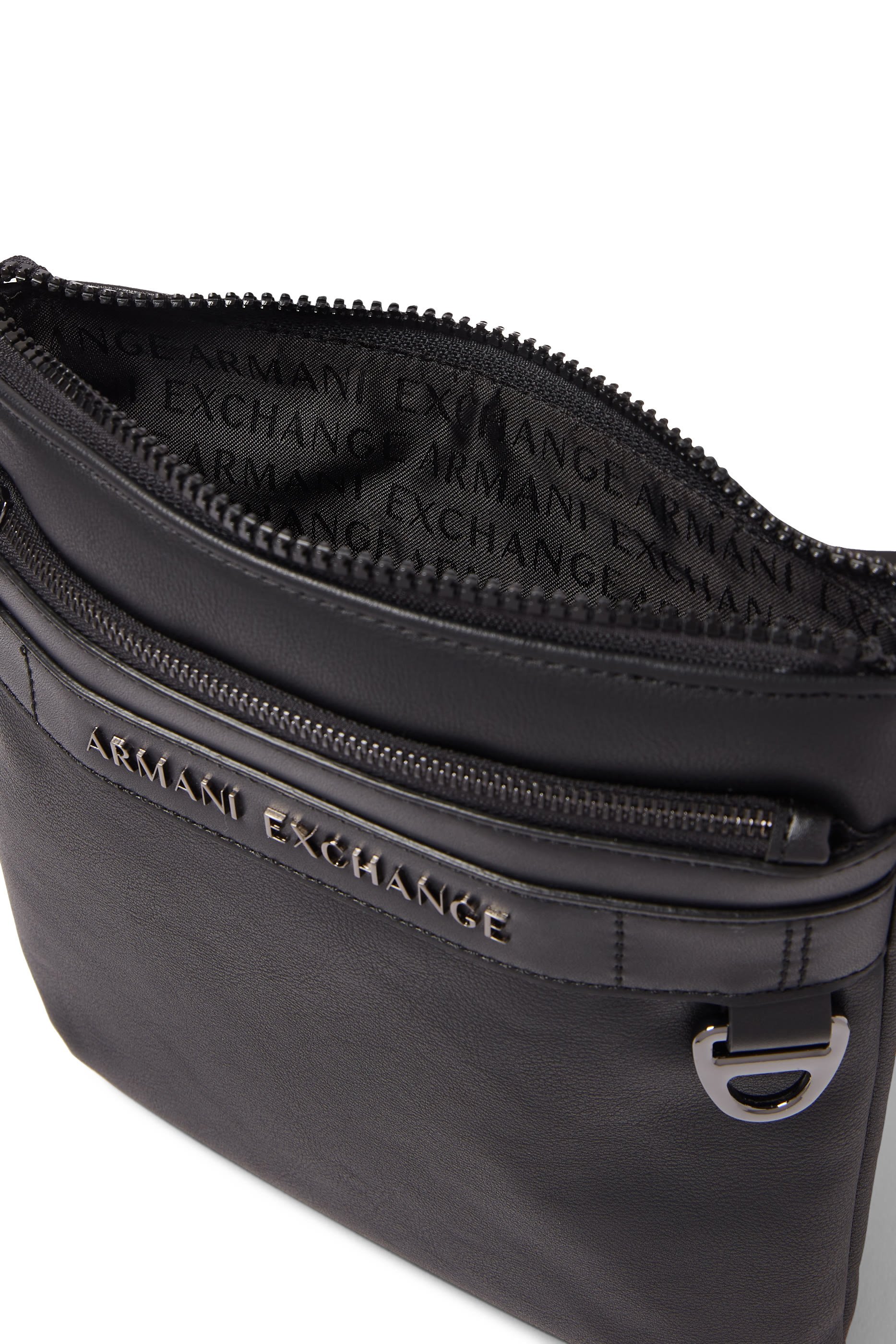 حقيبة كروس بشعار الماركة جلد صناعي