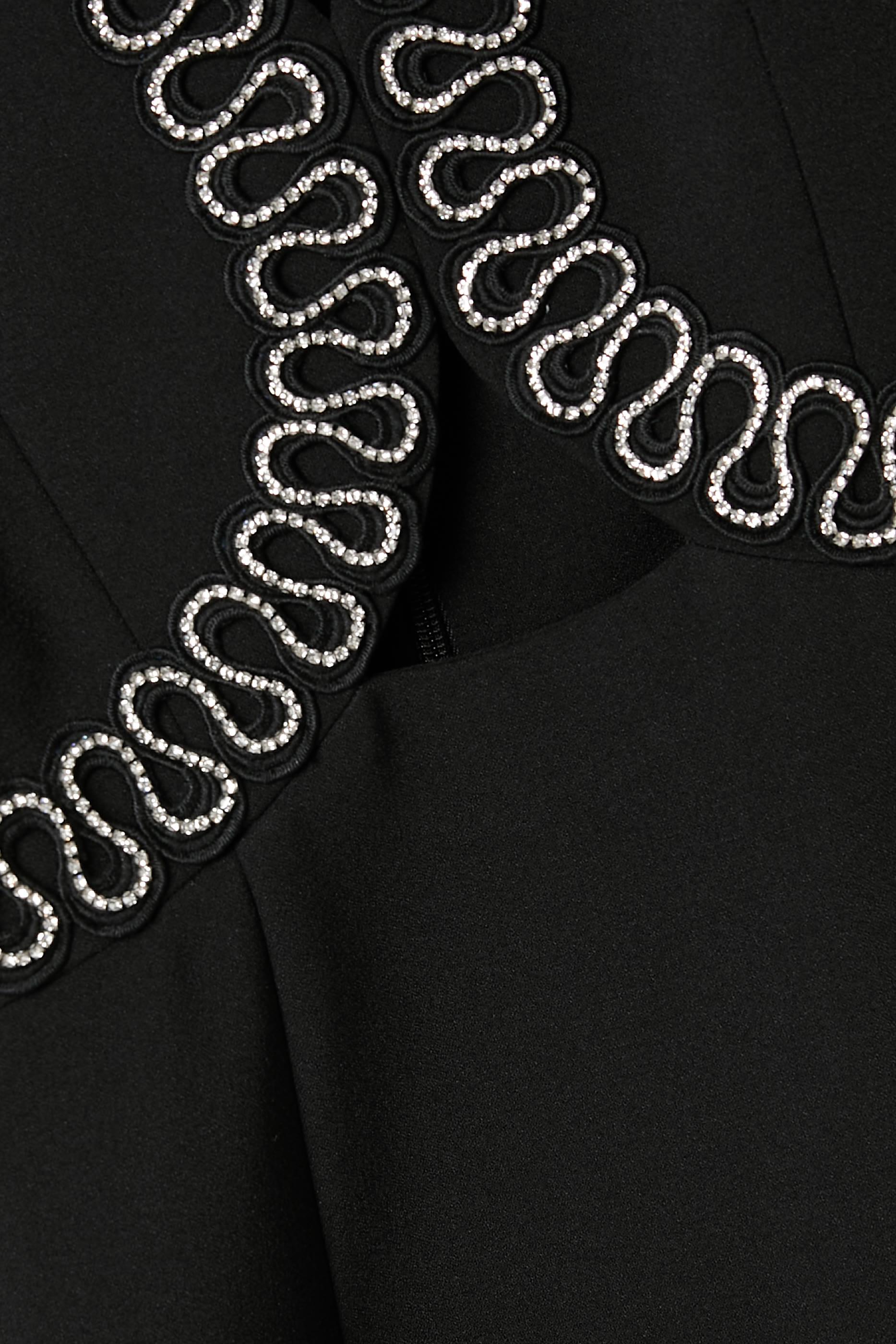 فستان نيكس متوسط الطول بأكمام منفوخة