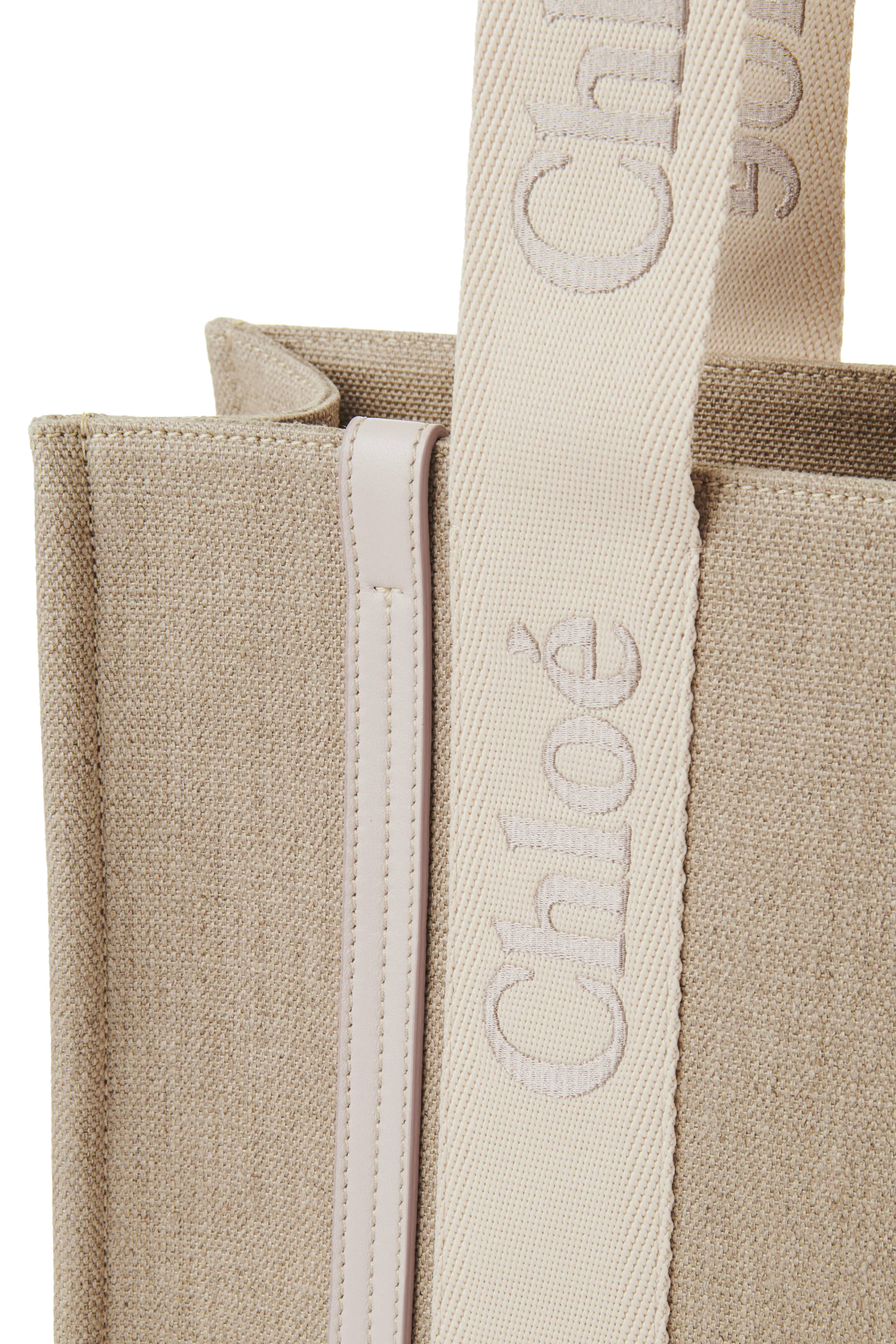 حقيبة يد وودي متوسطة