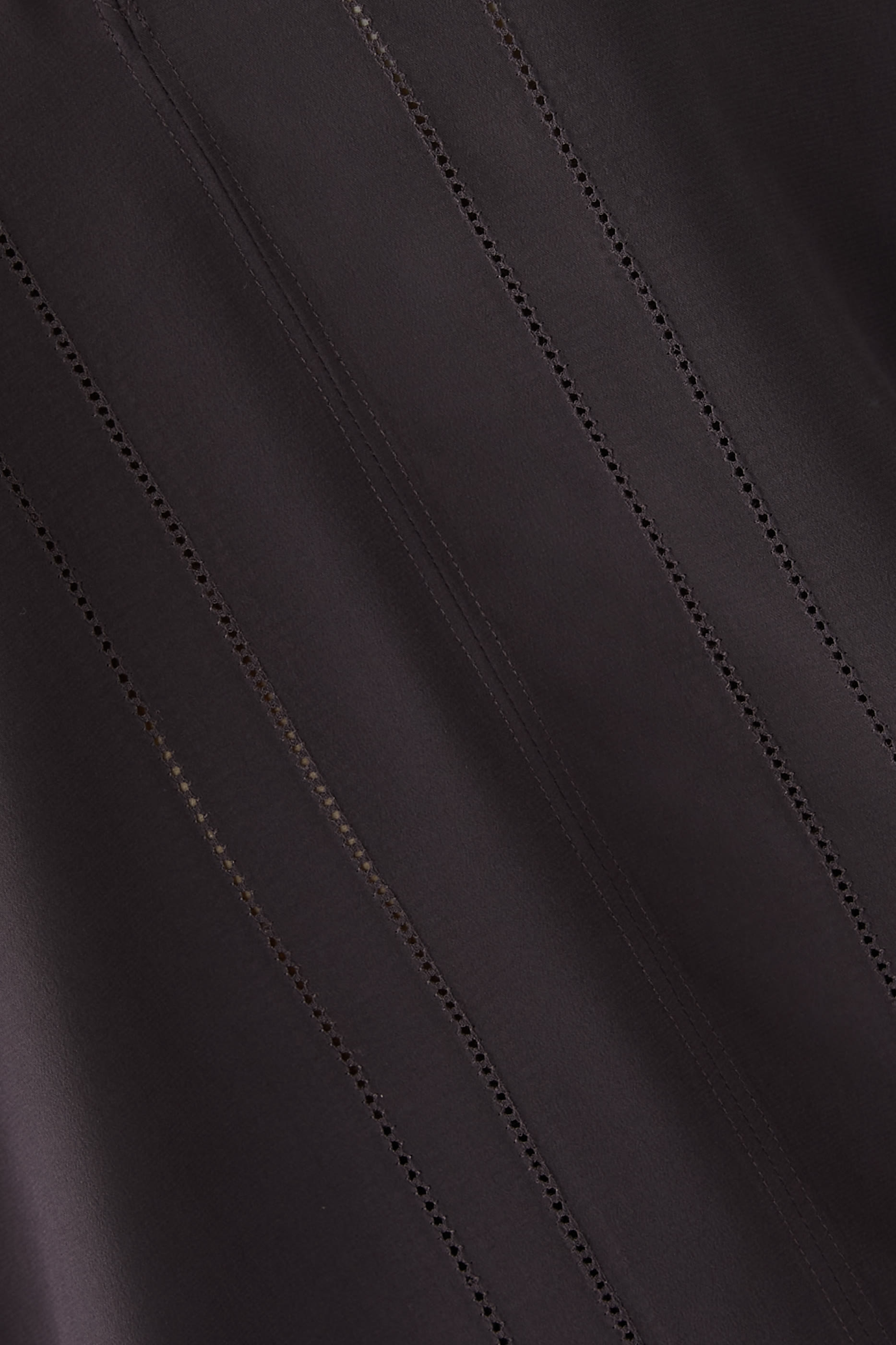 بلوزة ريفولي حرير كريب دي شين