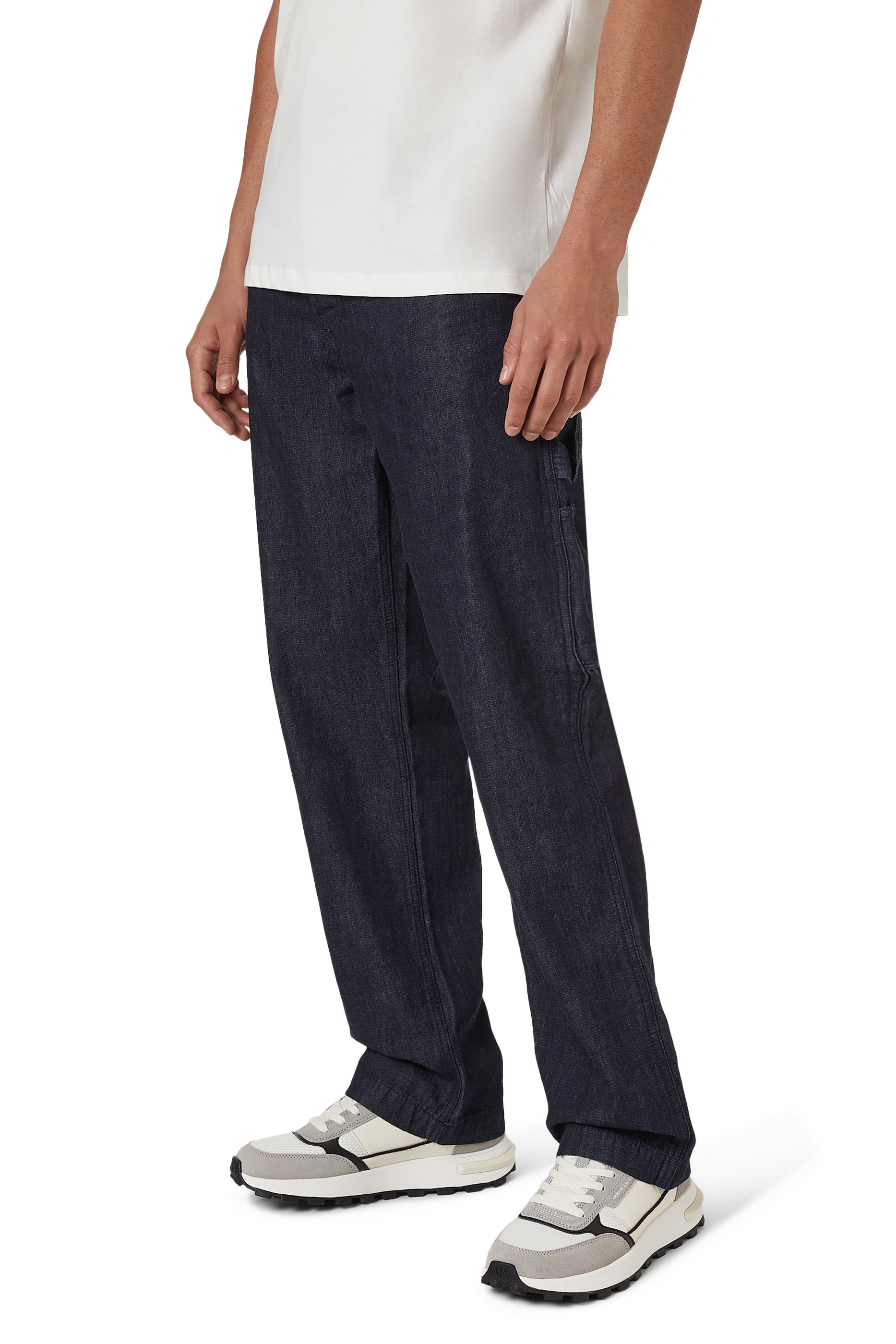 سنيكرز بشعار الماركة قماش معالج