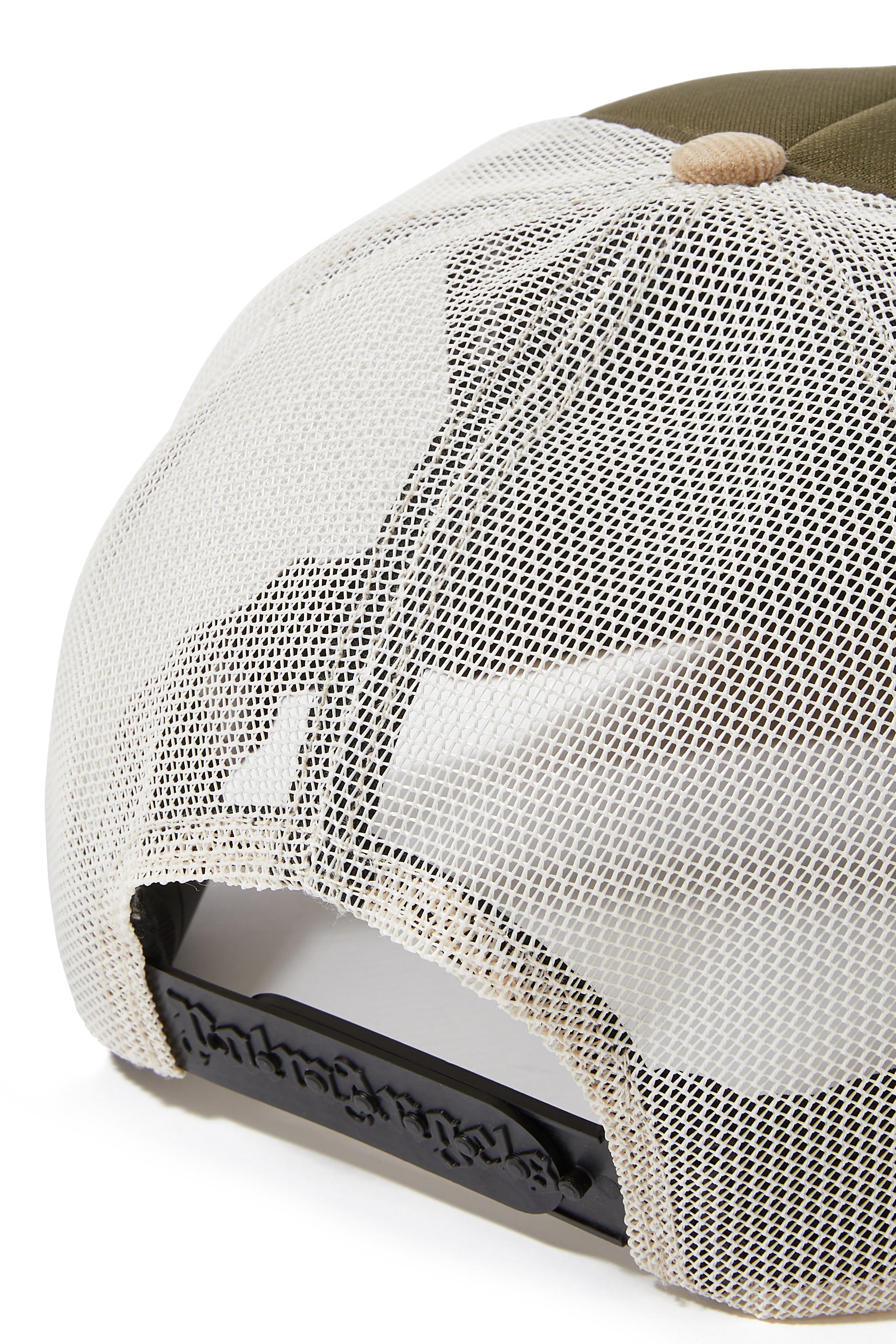 قبعة رياضية بتطريز شعار الماركة