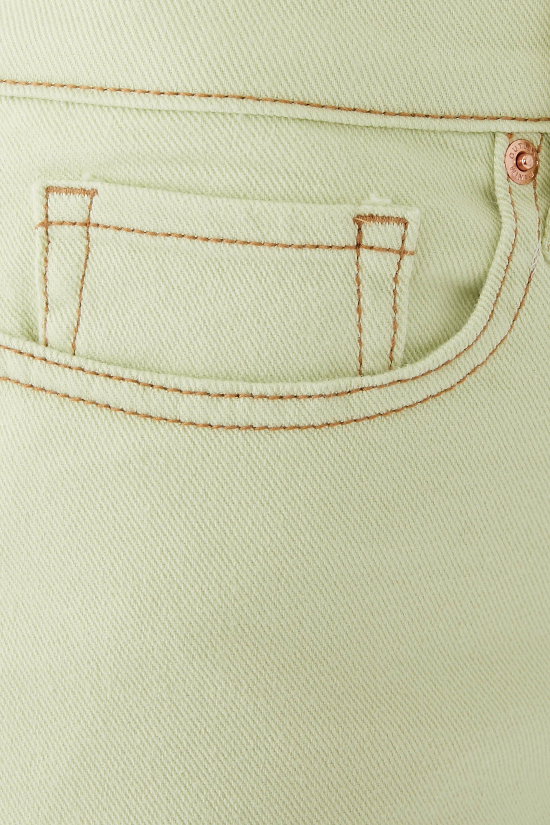 بنطال جينز ميا بقصة ساق واسعة