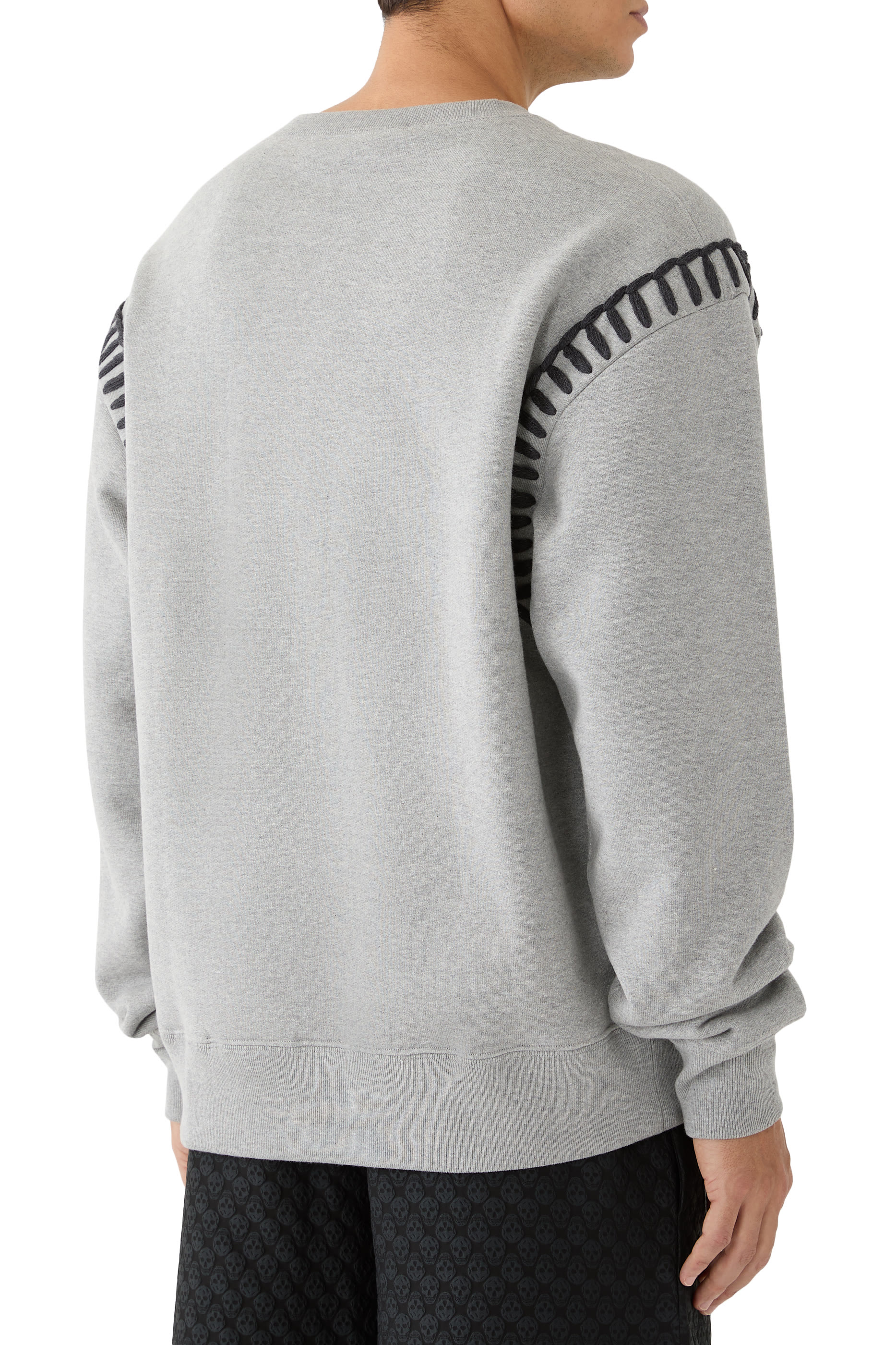 سويت شيرت بنقشة جمجمة