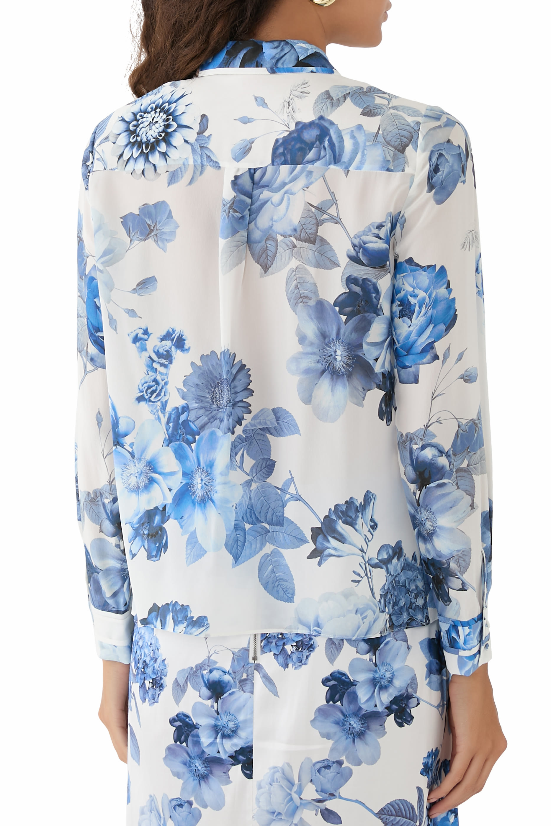 بلوزة ويلا بأزرار