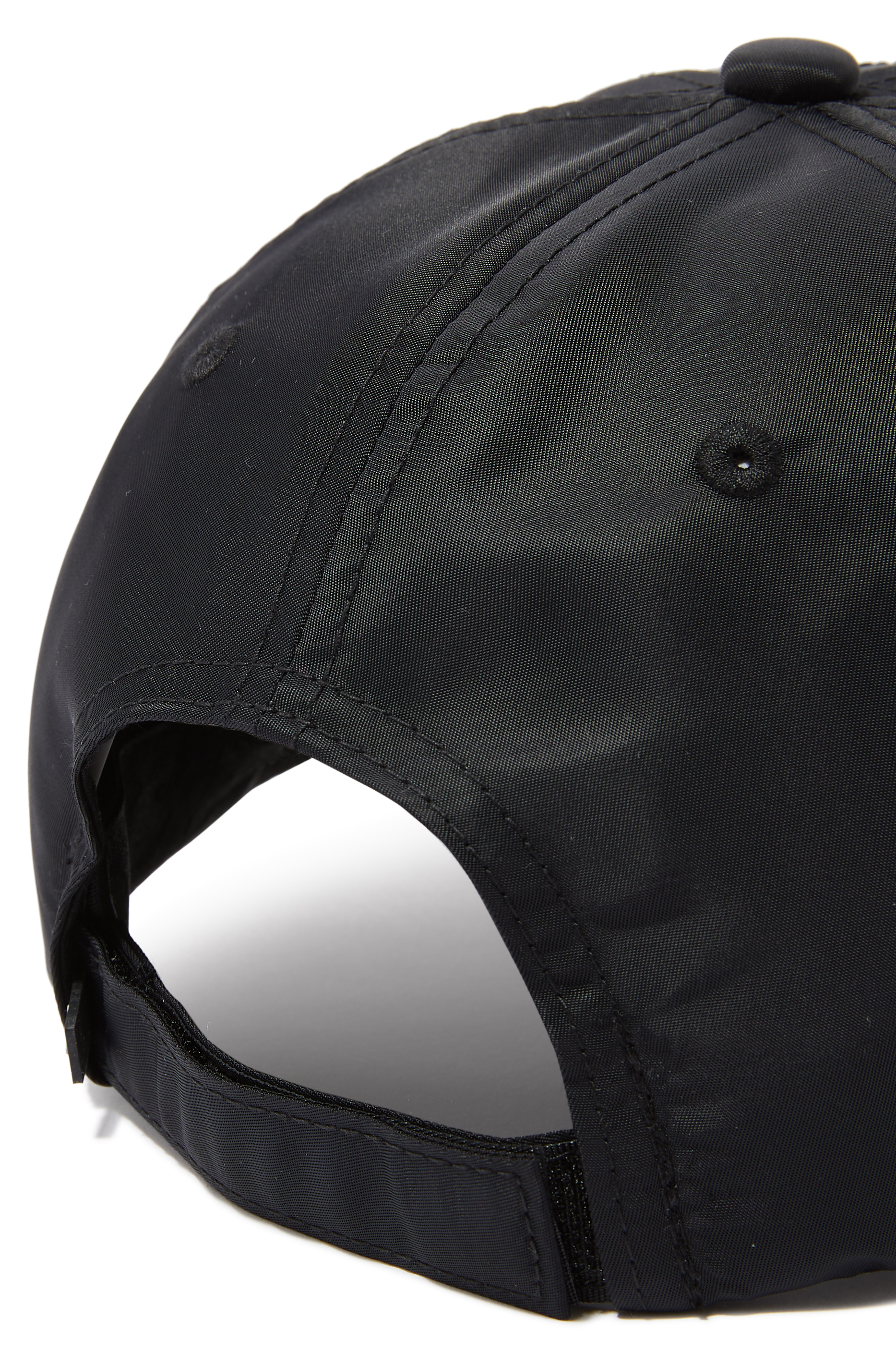 كاب بايسبول مقاوم للماء