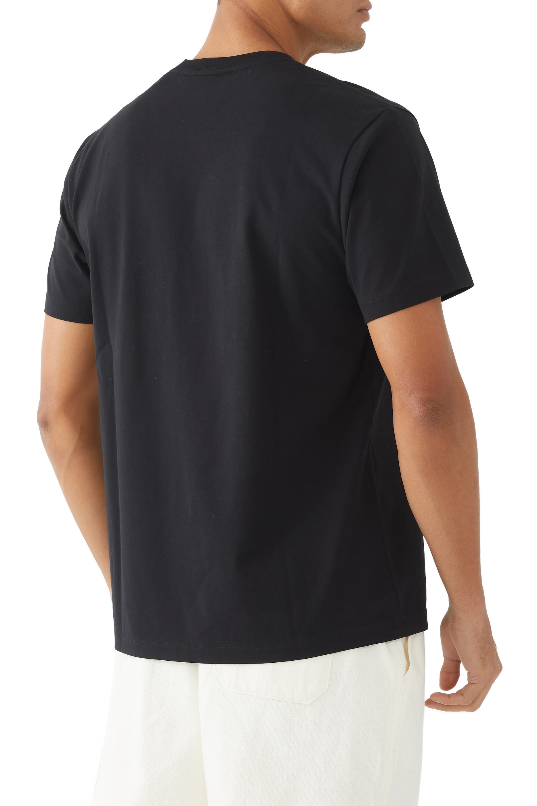 تيشيرت بشعار الماركة