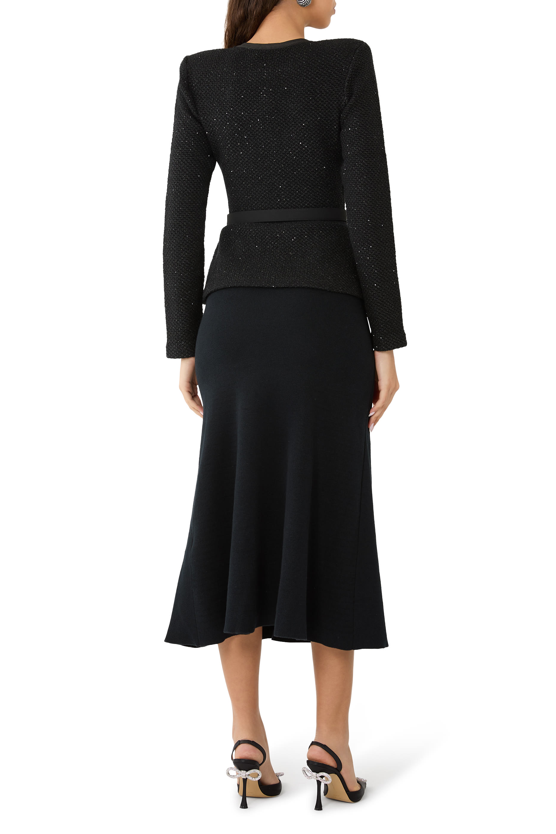 فستان منسوج بقصة ضيقة متوسطة الطول مزين بترتر