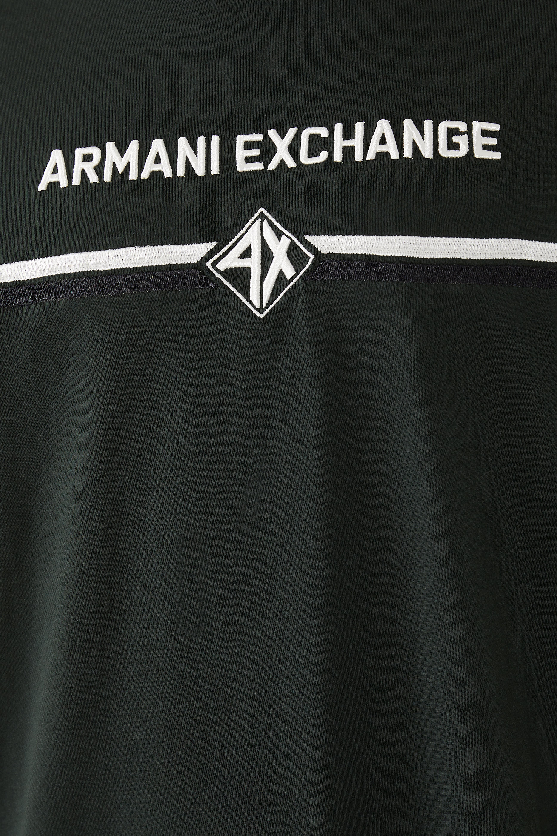 تيشيرت بشعار الماركة