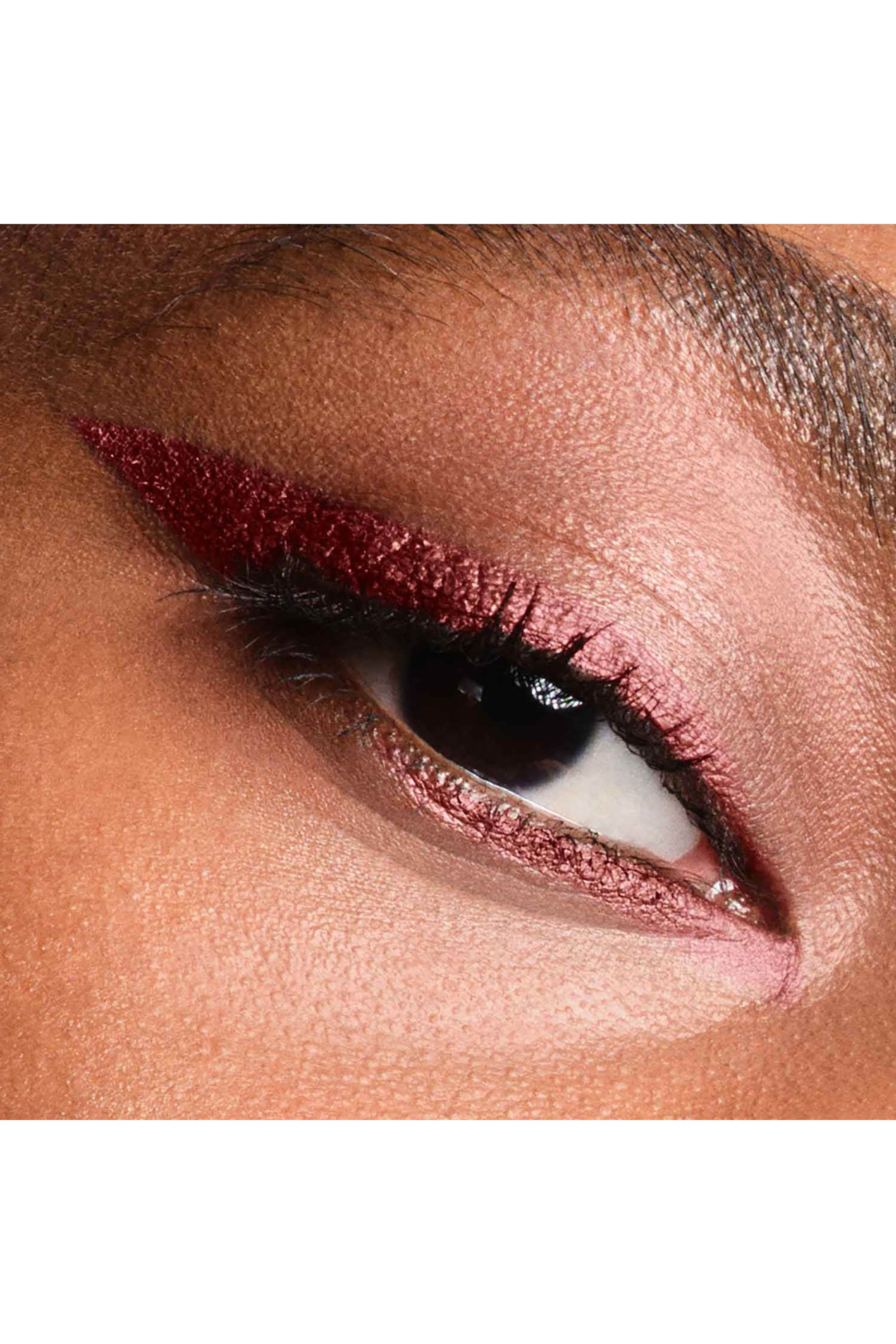 قلم محدد عيون برادالينز متين ينساب بسلاسة