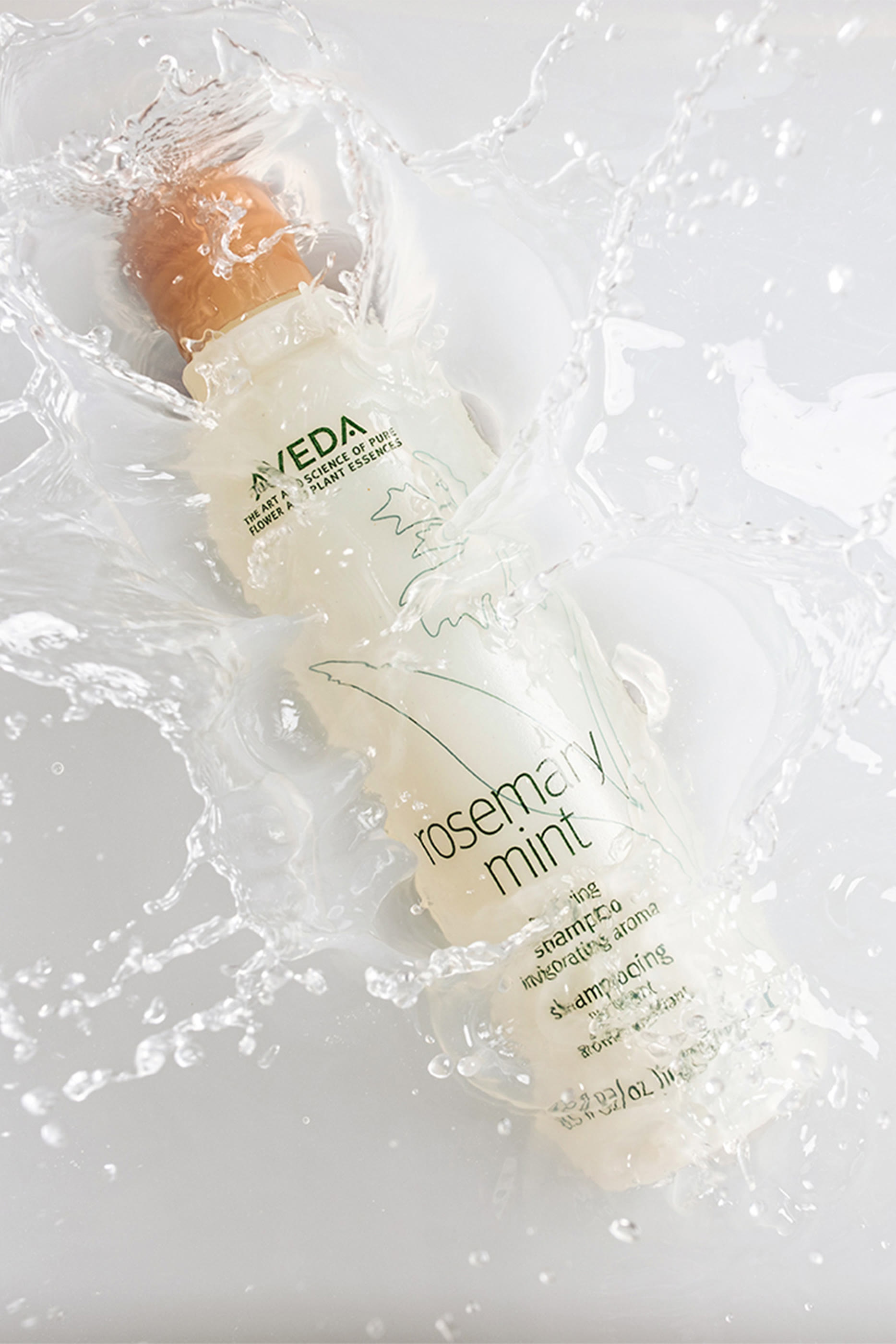 شامبو تنقية الشعر بالروزماري والنعناع