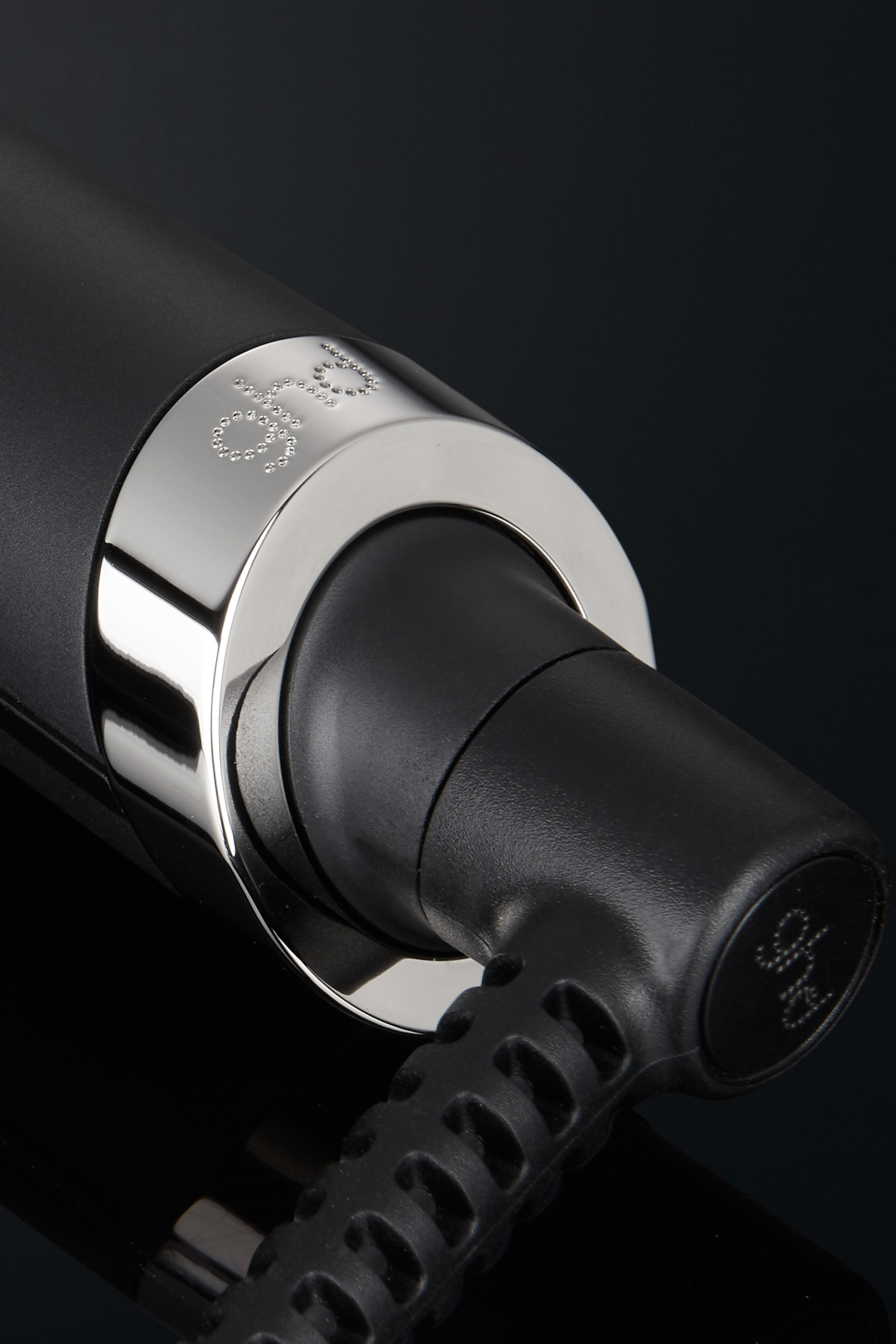 مكواة كيرف 0.5 رفيعة لتجعيد الشعر