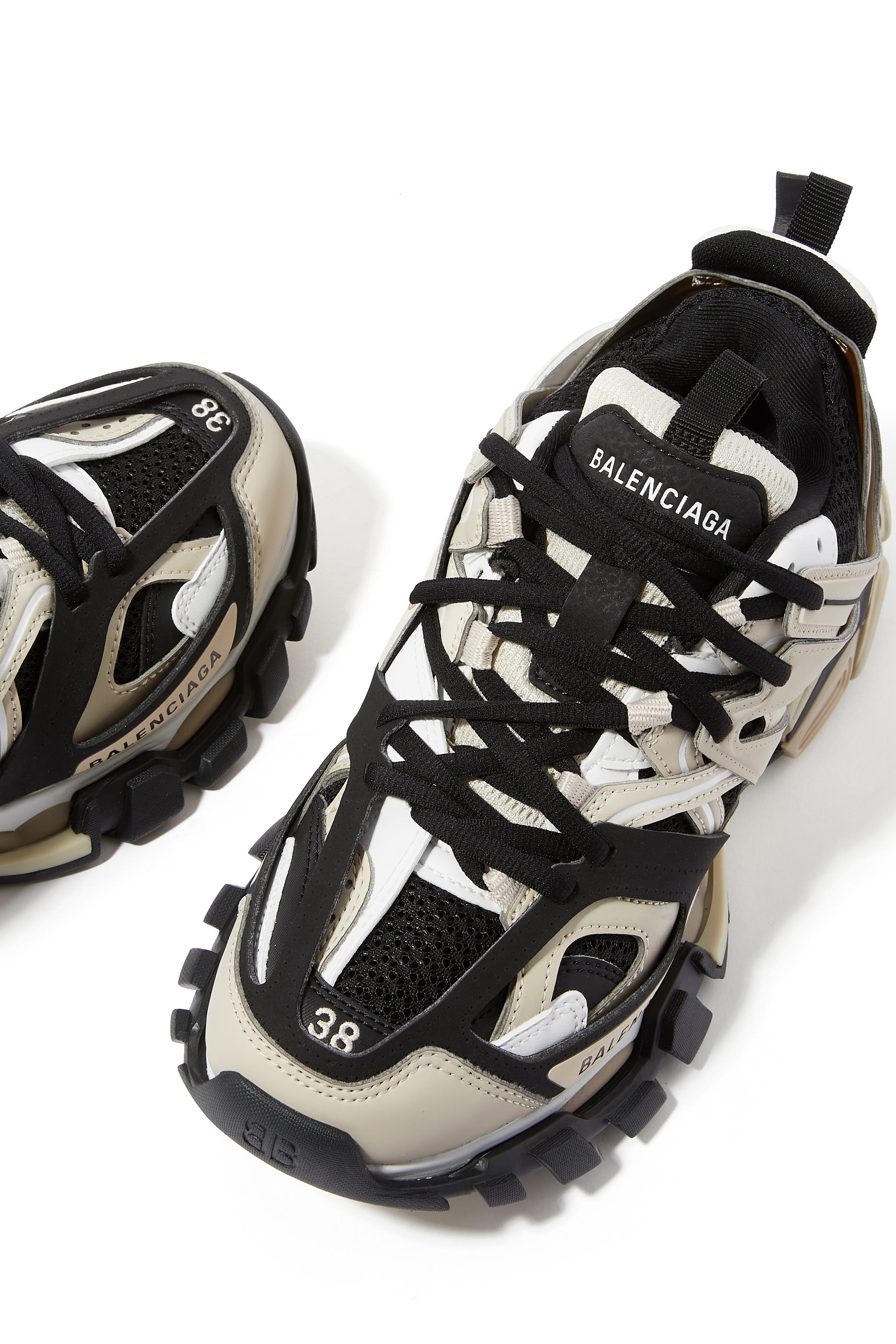 سنيكرز تراك قماش شبكي