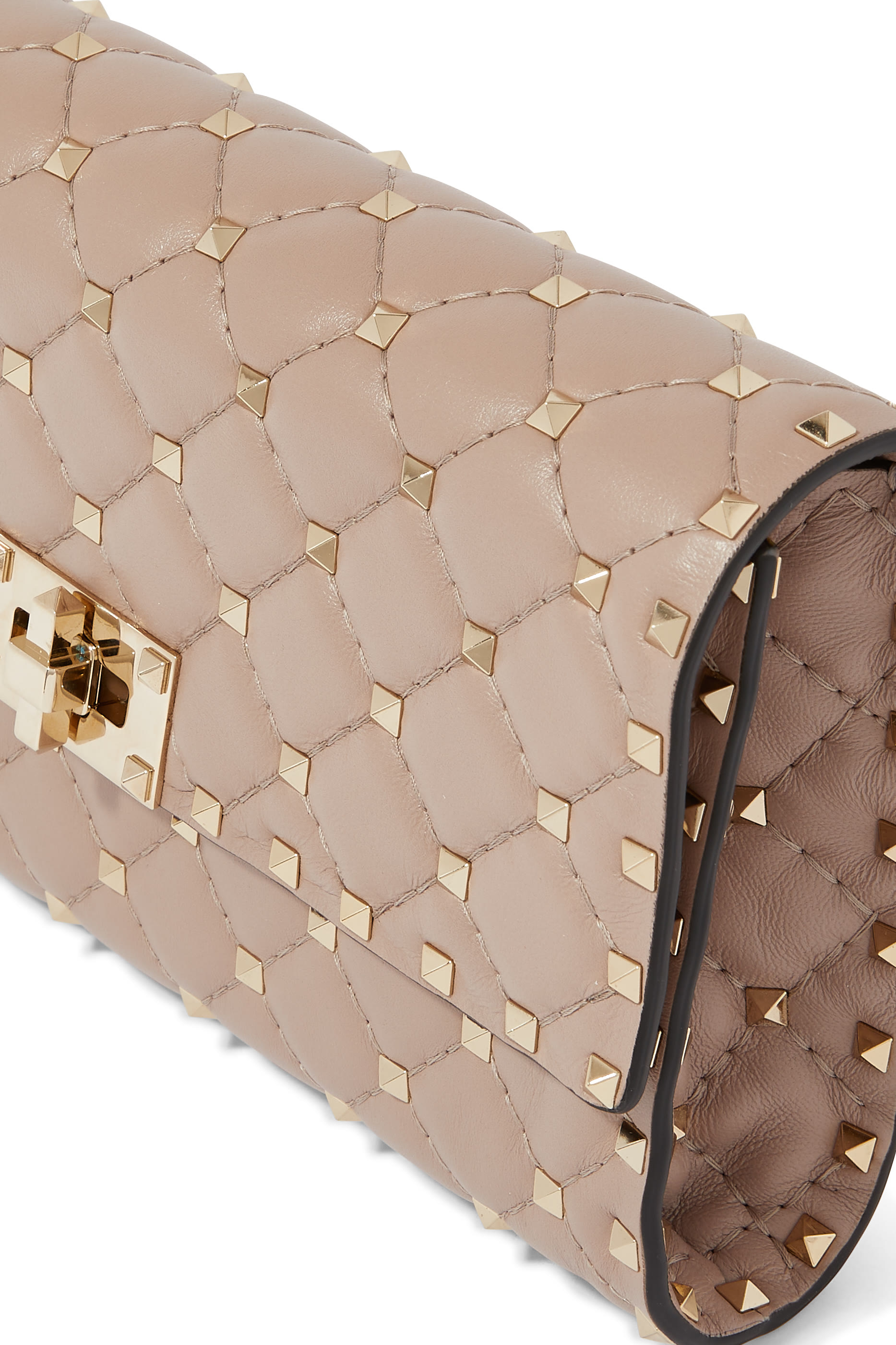 حقيبة كتف بحلي هرمية جلد