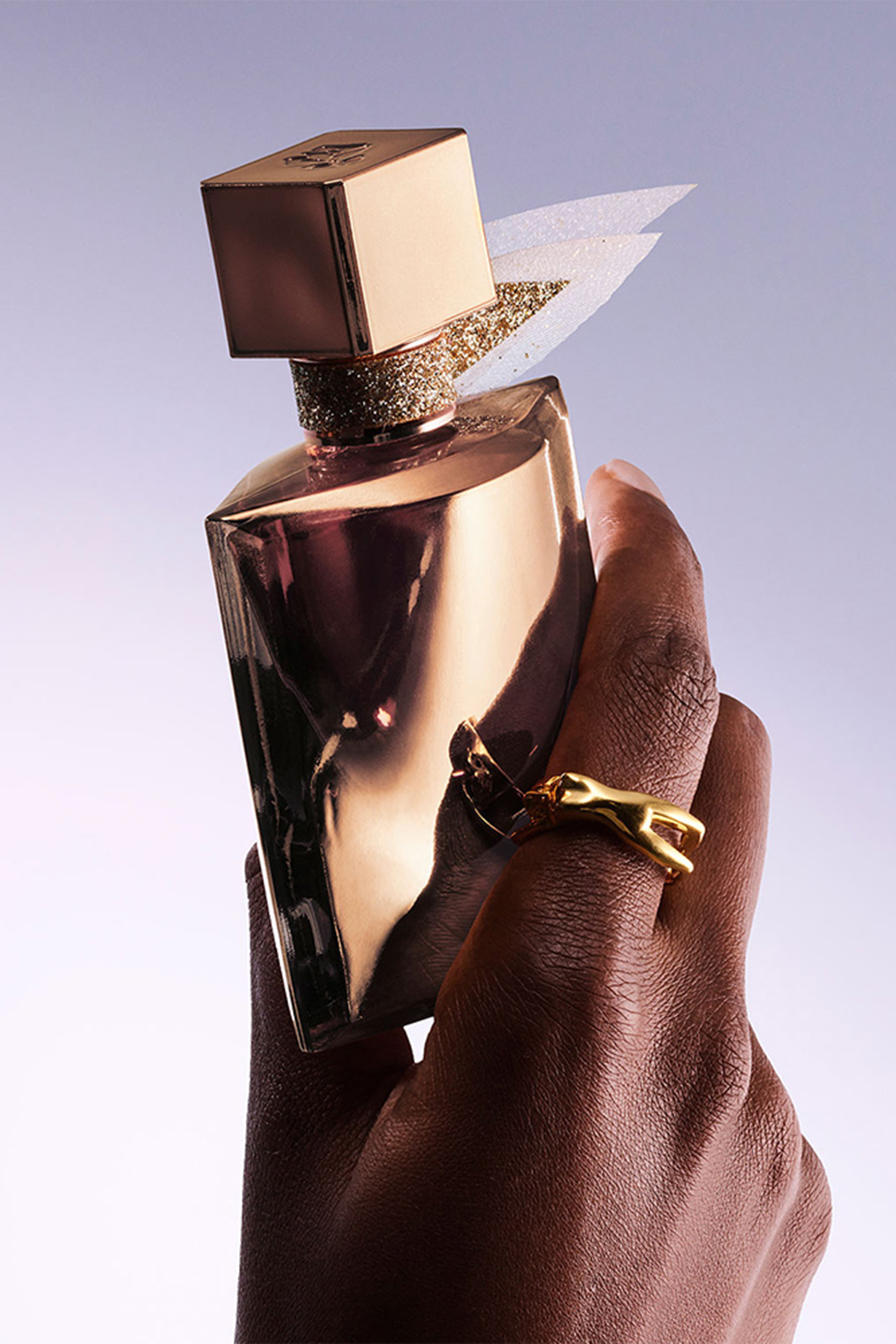 أو دو بارفان مركز لا في إي بيل جولد