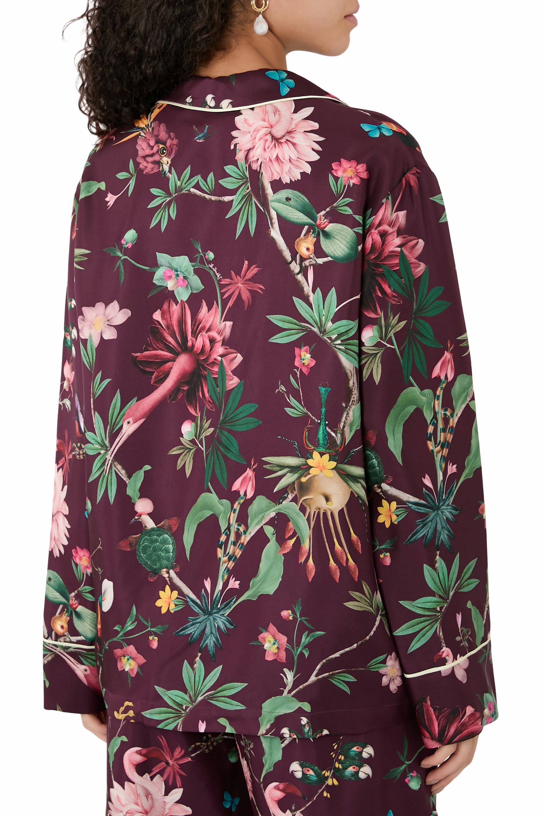 قميص بيجامة