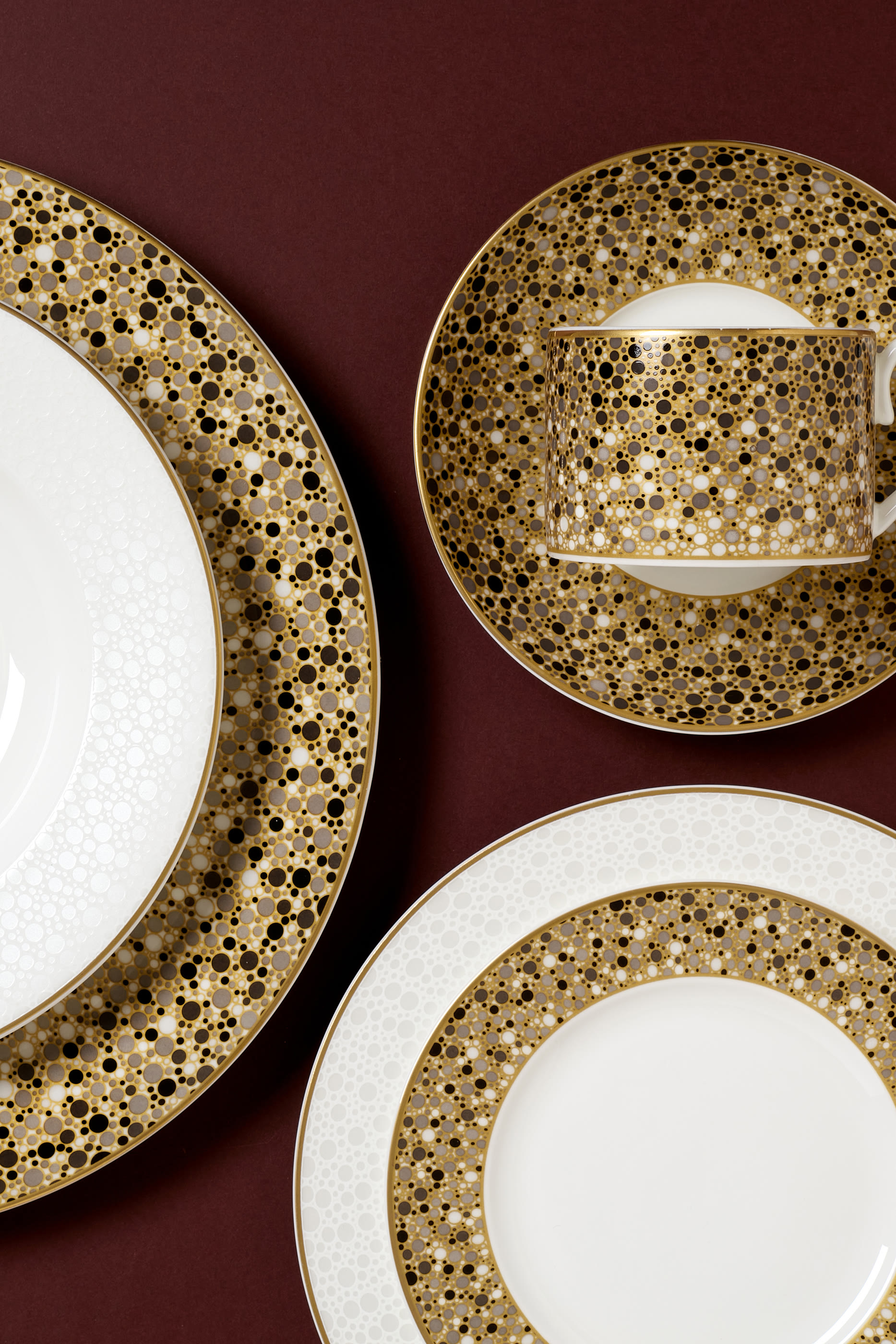 فتجان وطبق شاي فيز