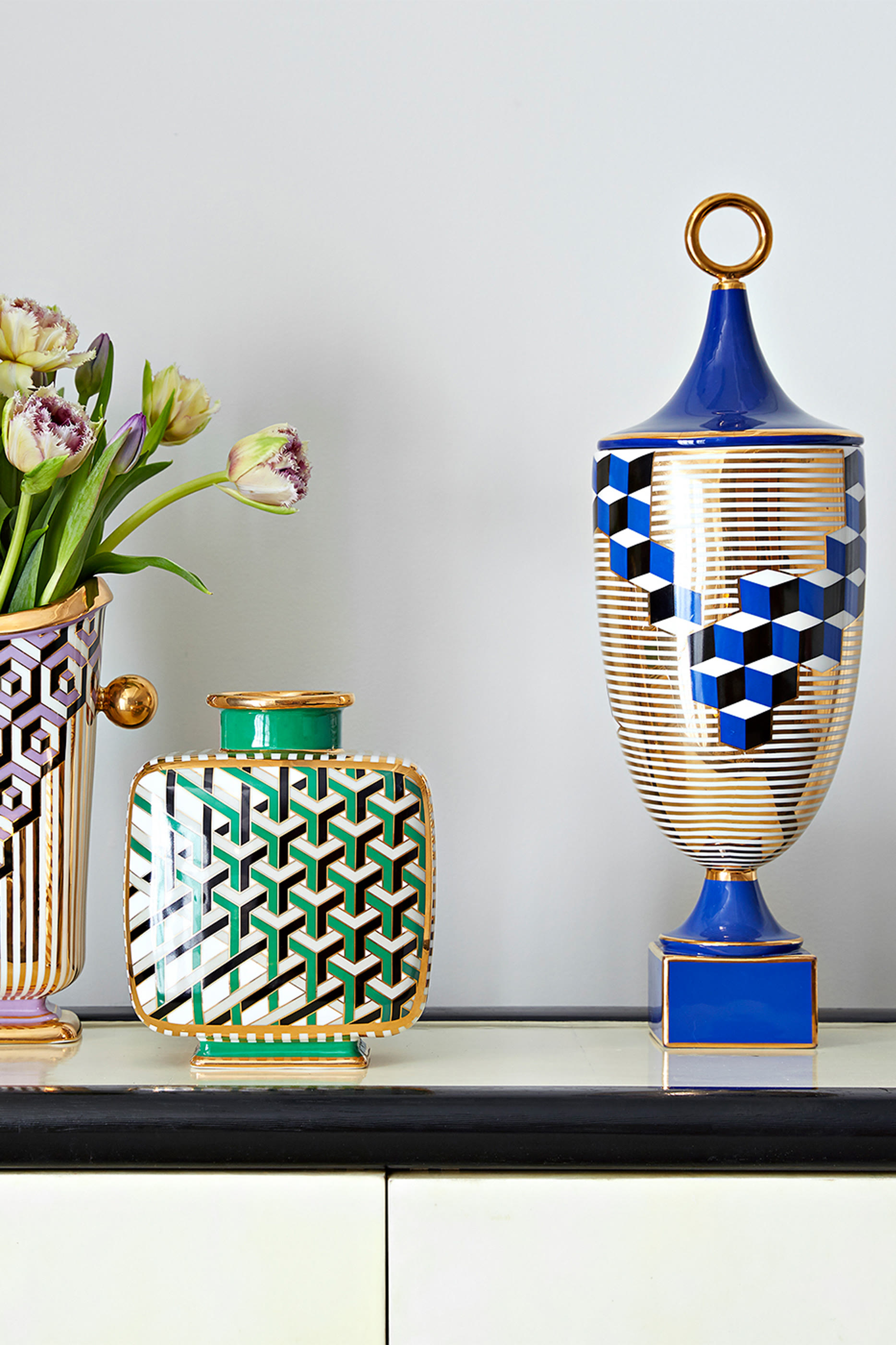 مزهرية فيرساي بنقشة مكعبات