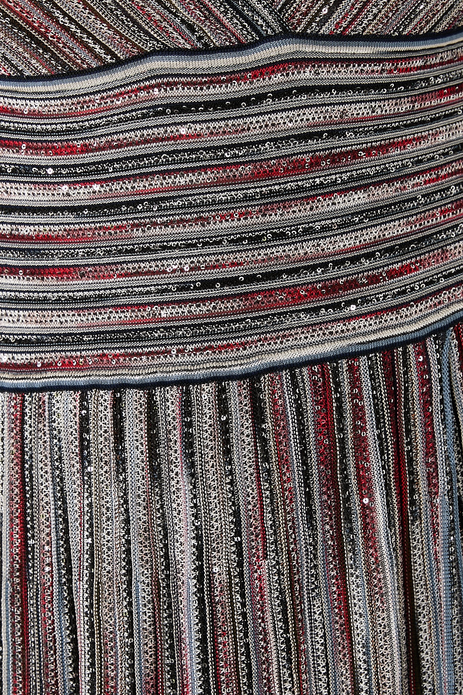 فستان طويل بحزام نسيج لوركس مطرز جزئيا