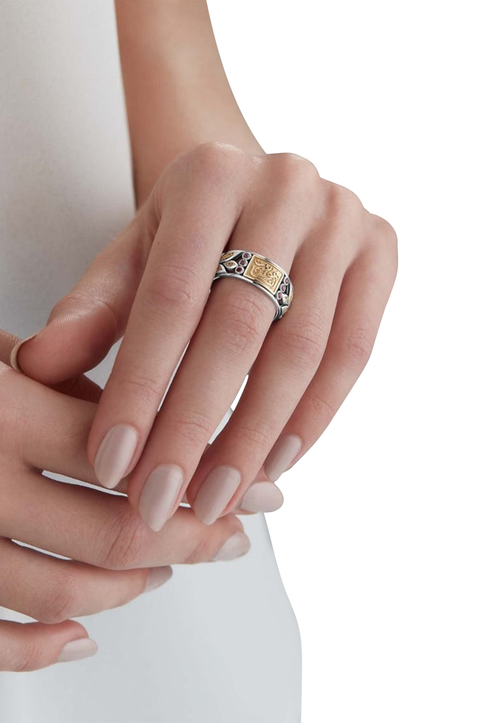 خاتم النور سيد درويش مرصع بأحجار رودوليت، ذهب أصفر عيار 18 قيراط، فضة إسترلينية