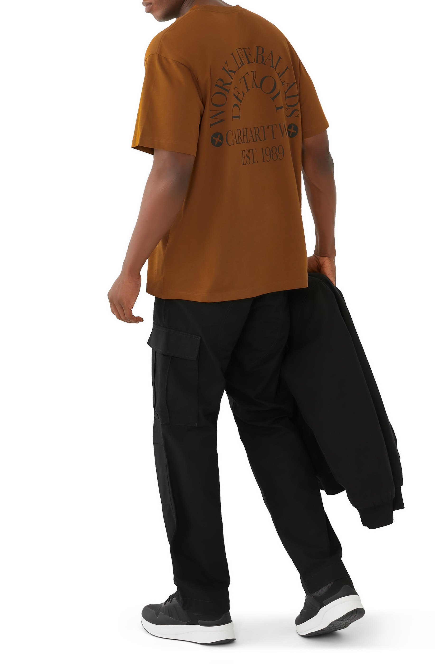 تيشيرت ورك بتصميم جامعي