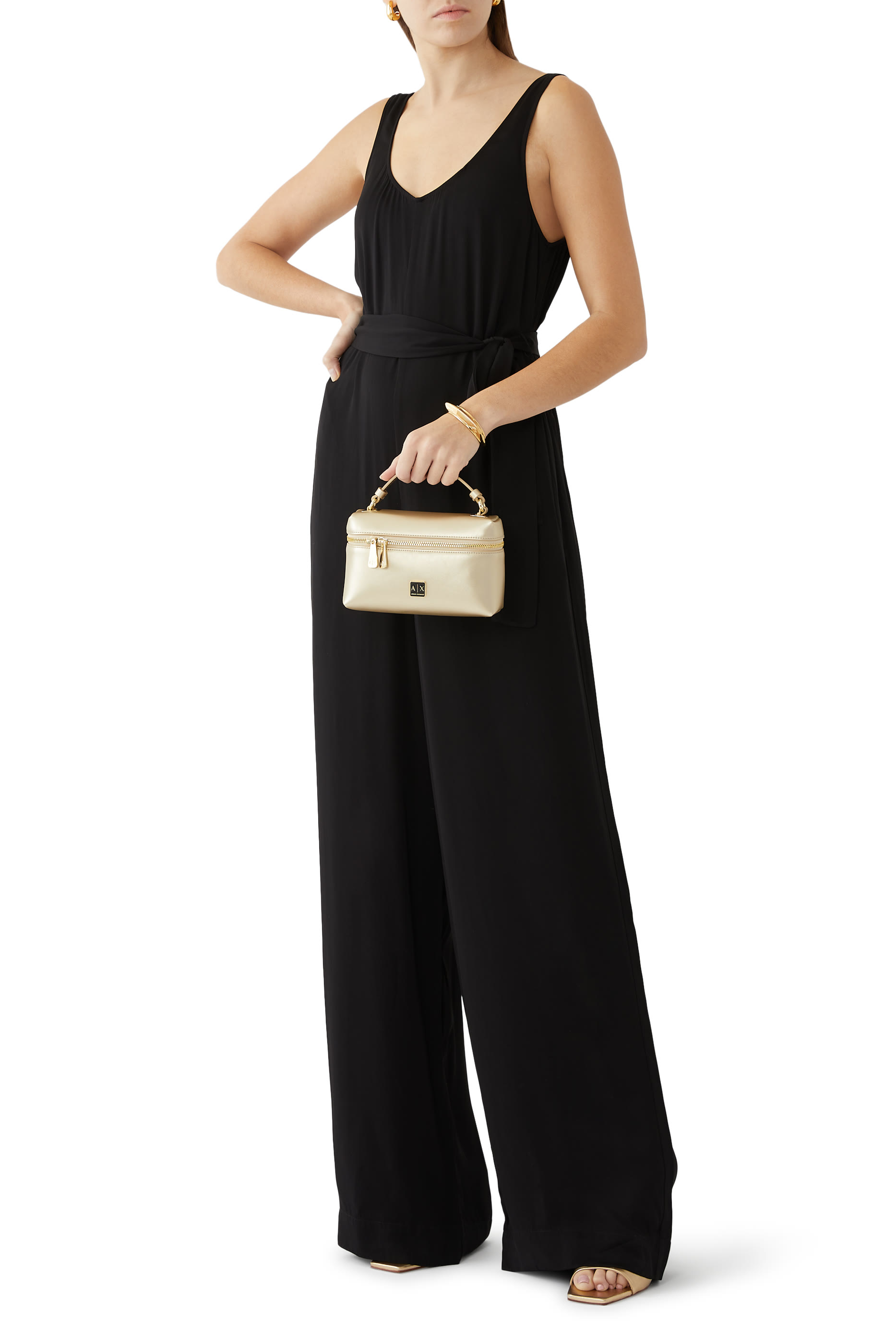 جمبسوت بلا أكمام