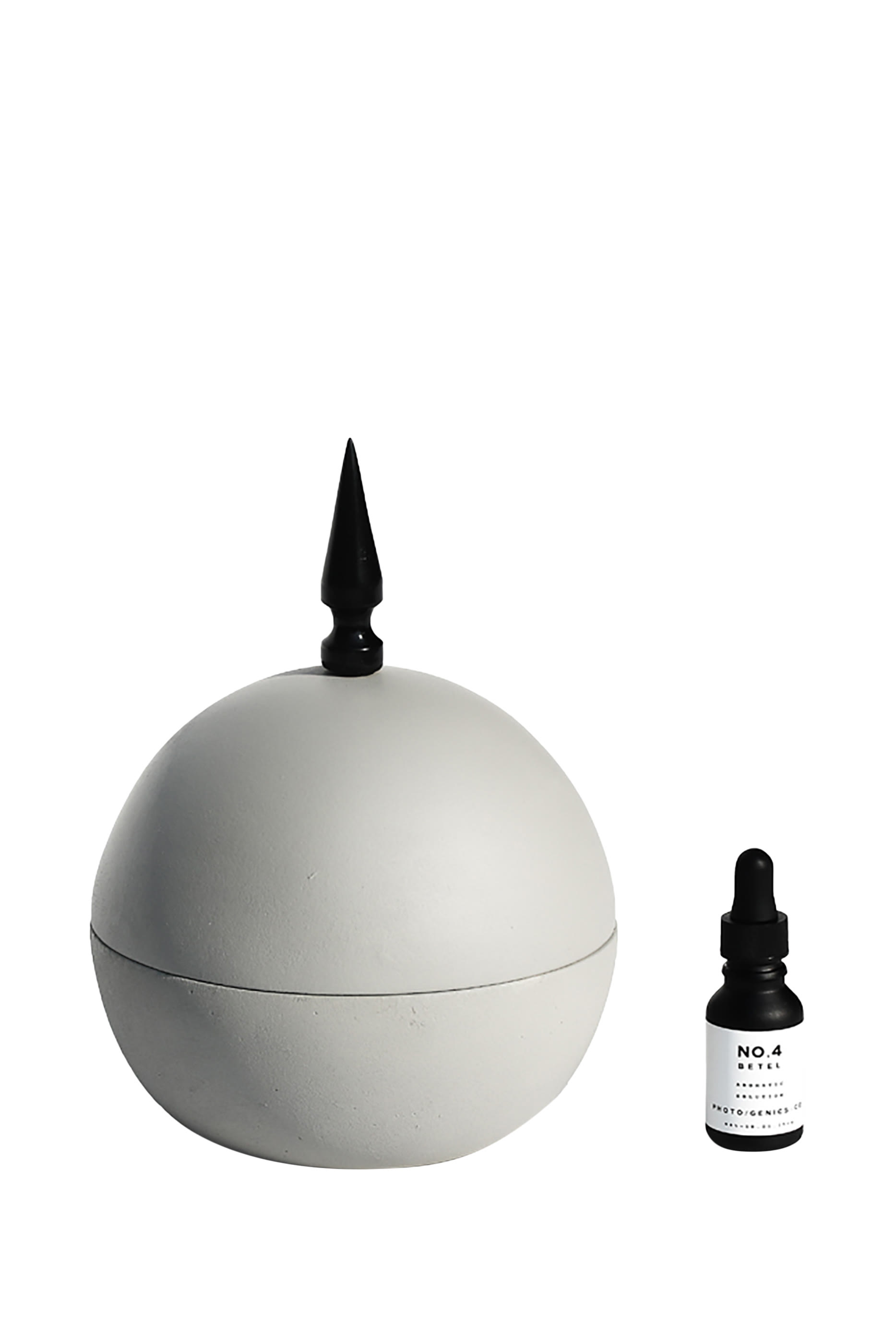 موزع عطر رقم 4 بيتل في وعاء مقبب خرساني