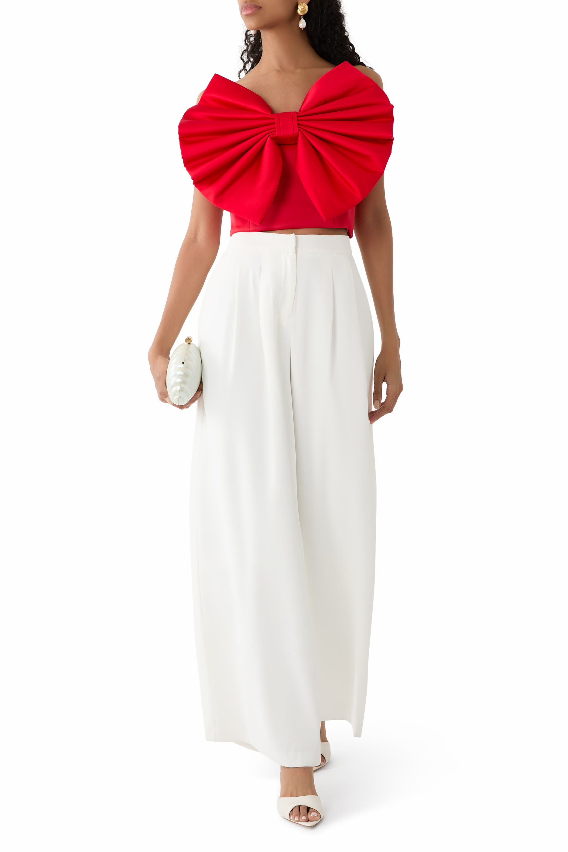 بلوزة سيبيلا بفيونكة