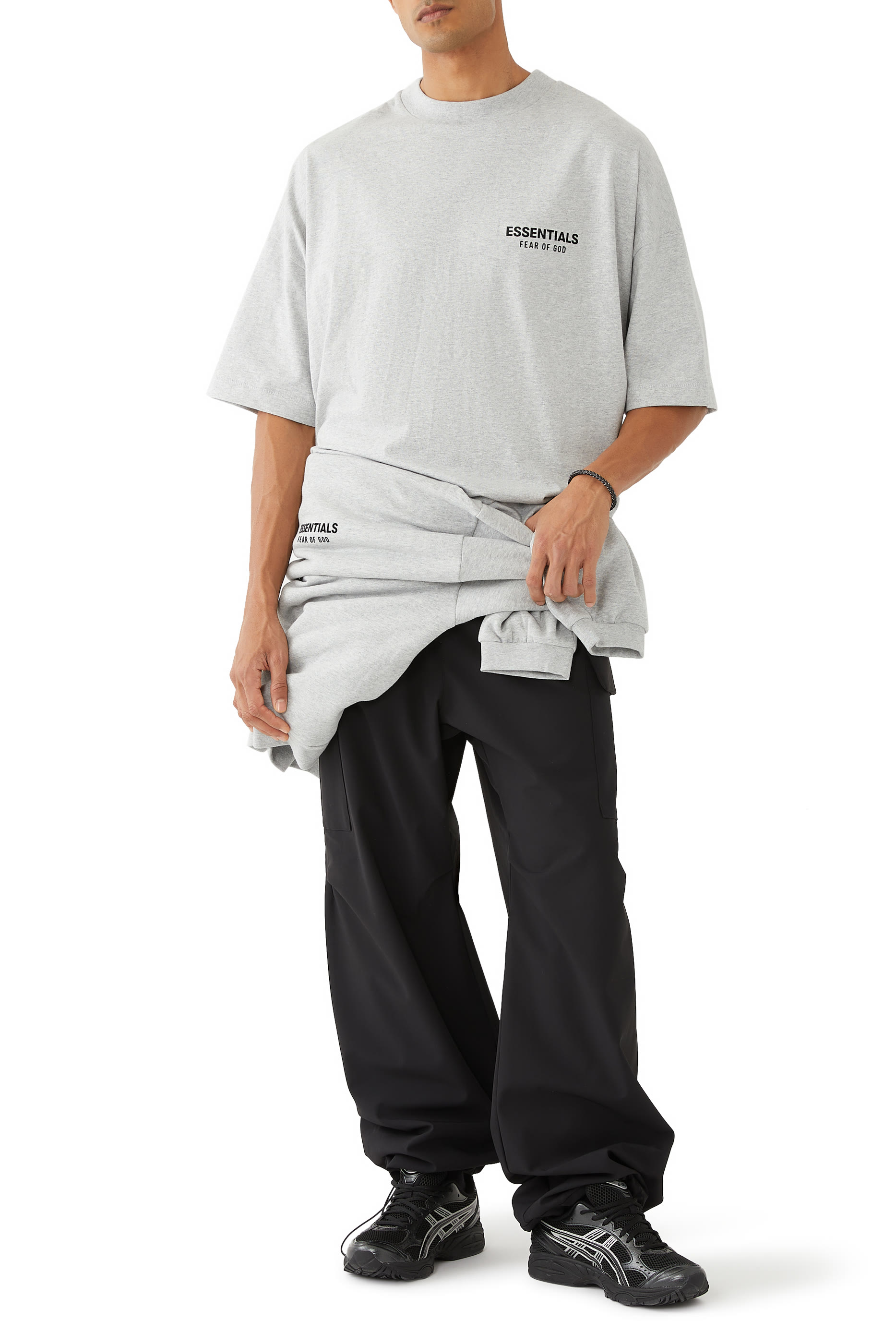 تيشيرت بياقة ضيقة جرسيه