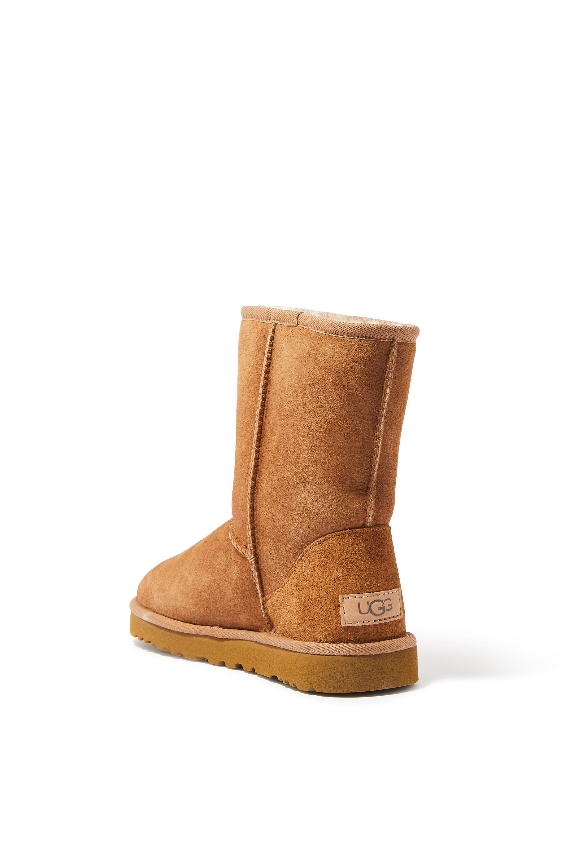 حذاء بوت كلاسيك شورت شمواه بطول الكاحل