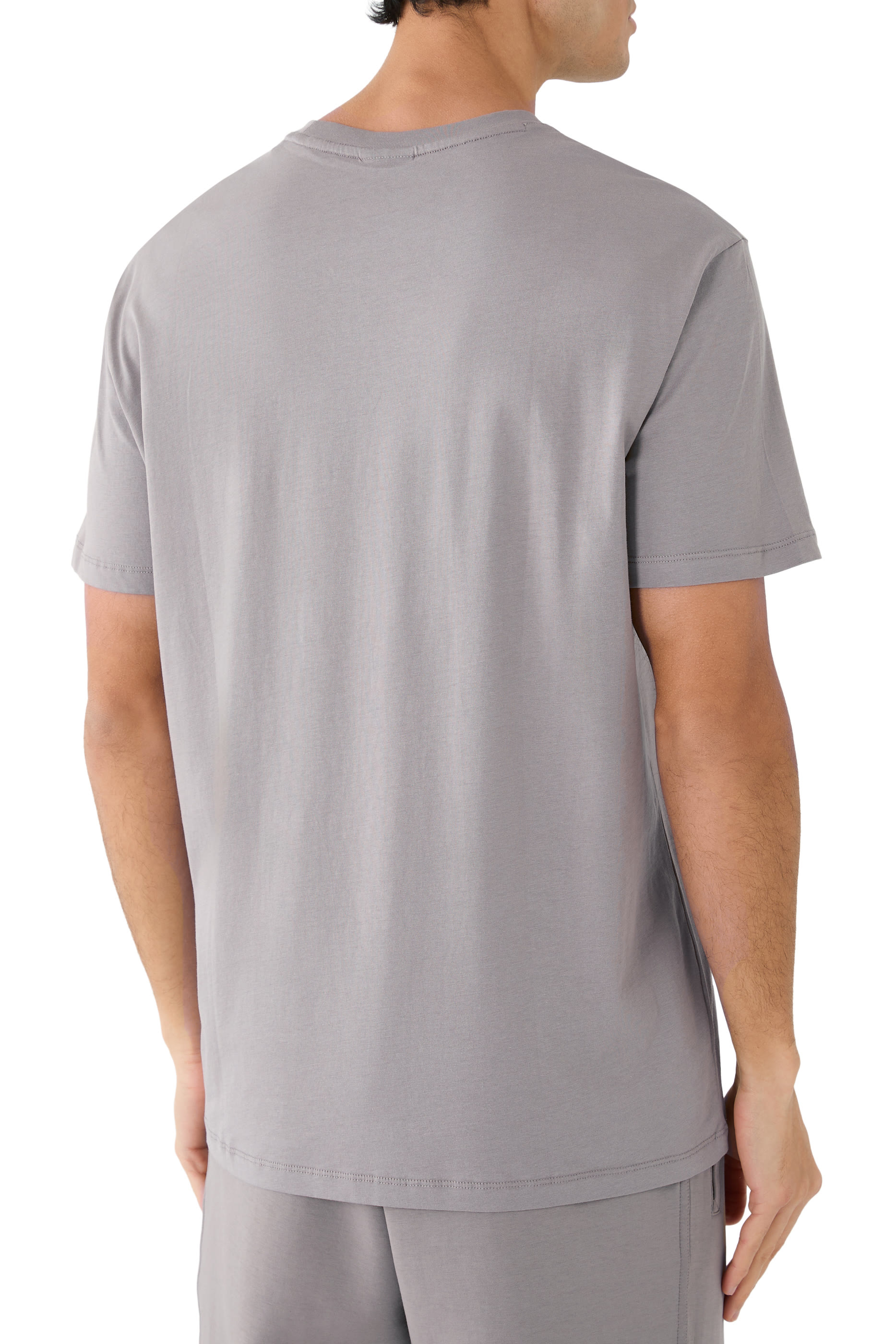 تيشيرت بشعار حرفي الماركة