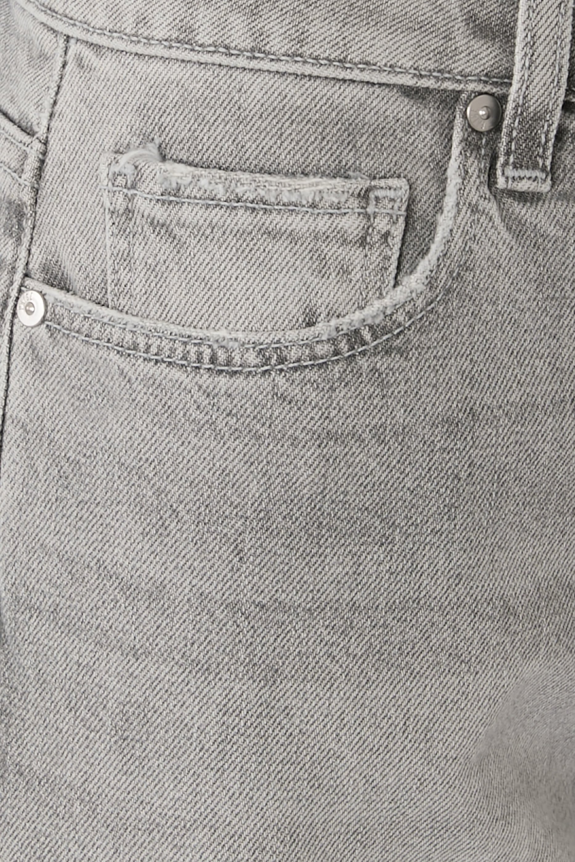 بنطال جينز أنيسا بقصة ساق واسعة