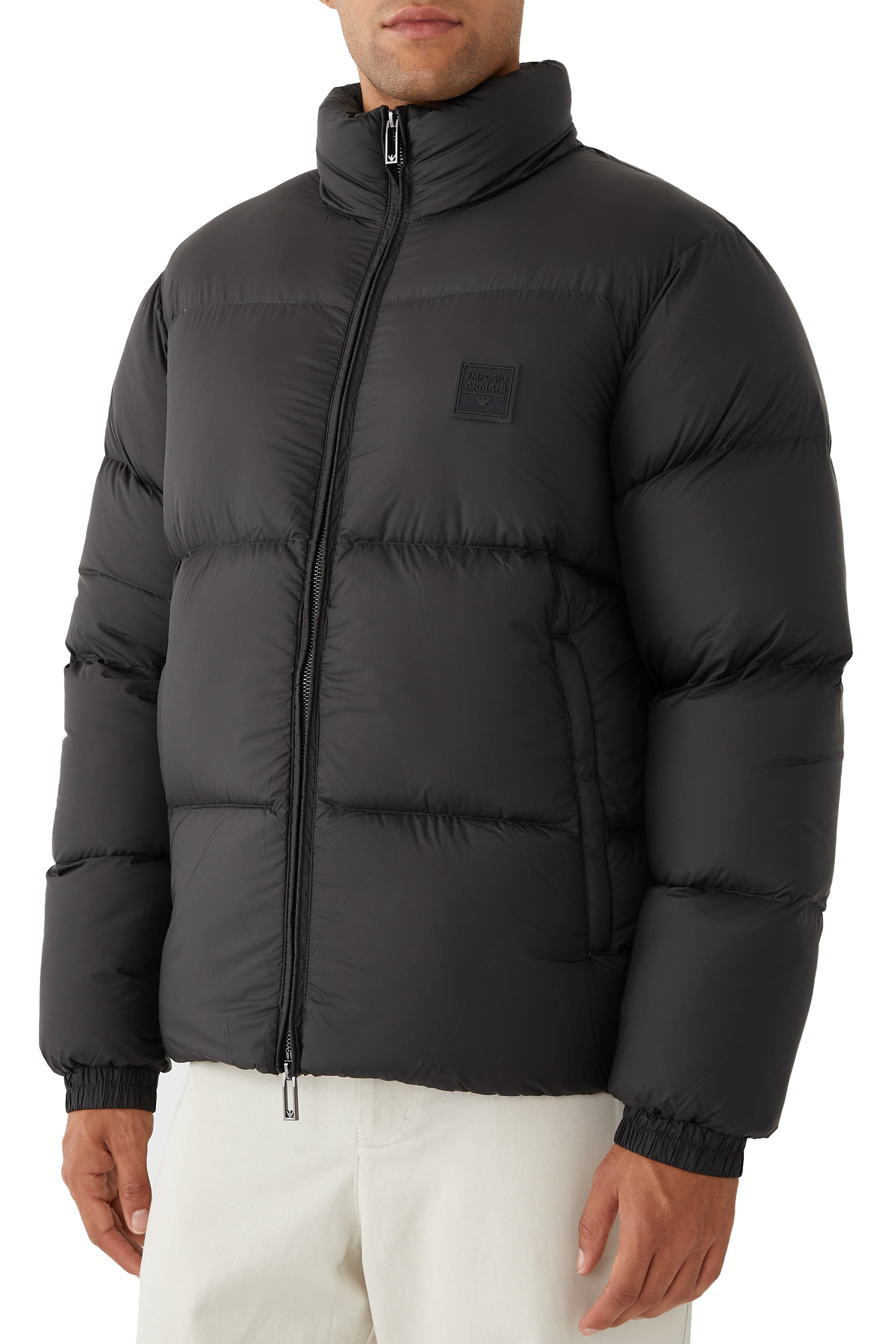 جاكيت مبطن برقعة شعار الماركة بلمسة مطاطية