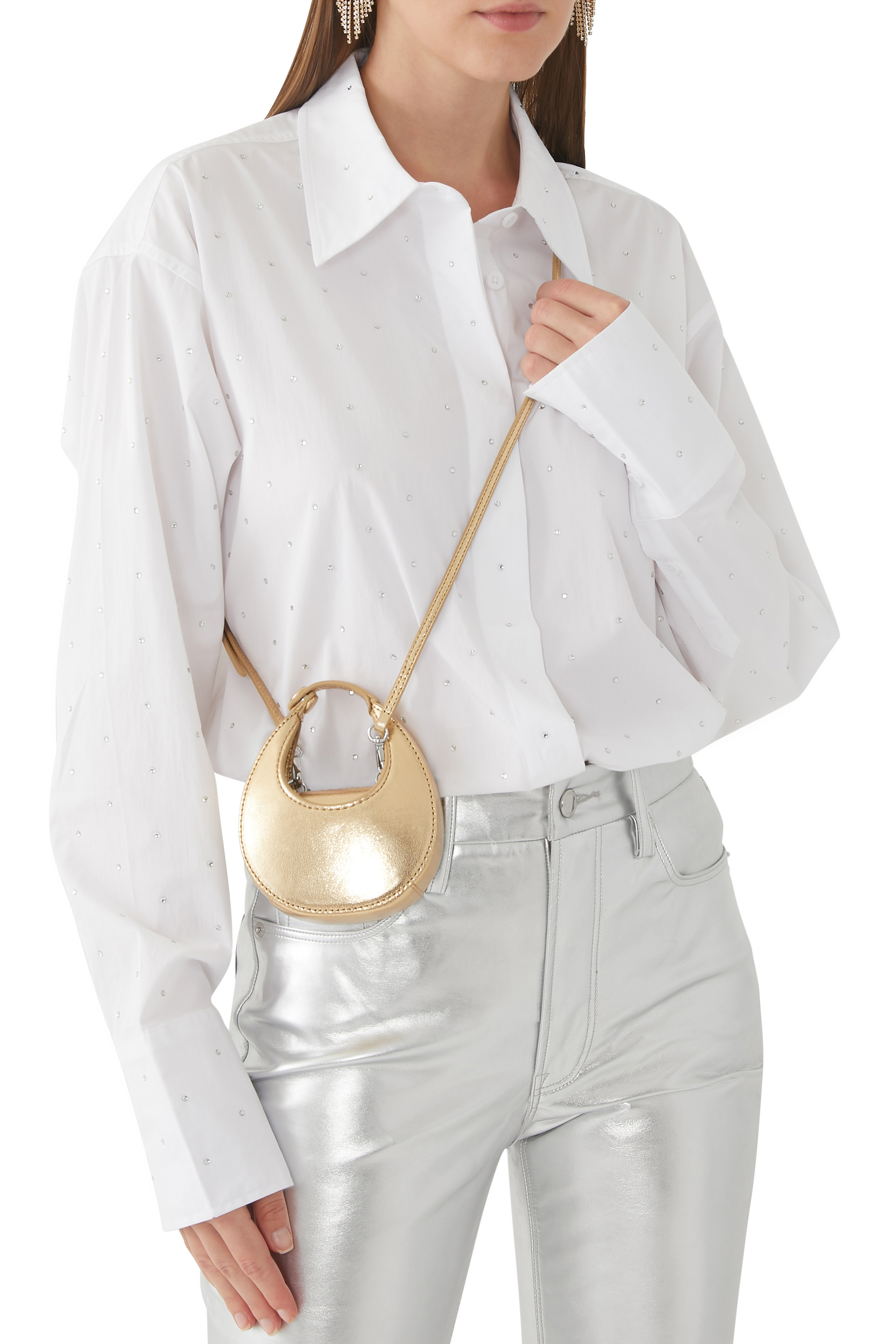 حقيبة صغيرة بتصميم نصف دائري