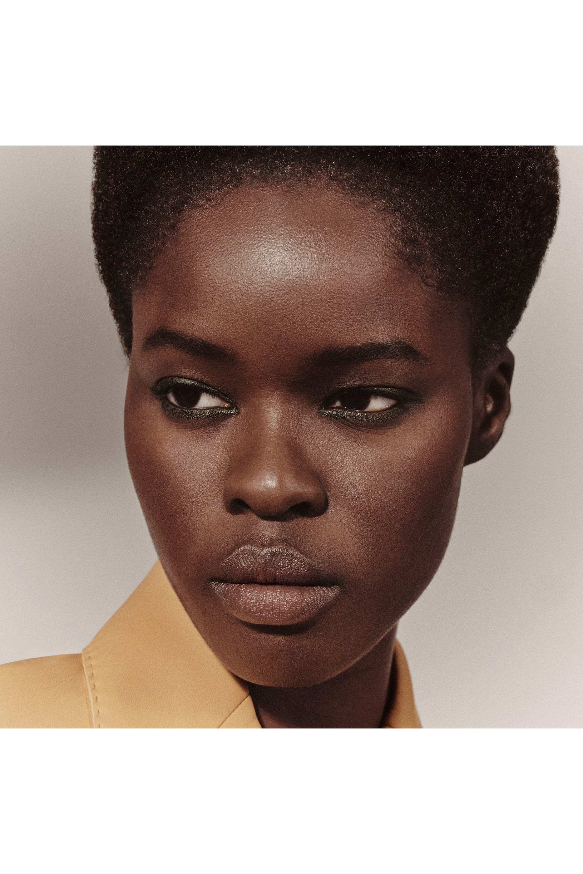 قلم لتحديد العيون Trait d'Herm&egrave;s