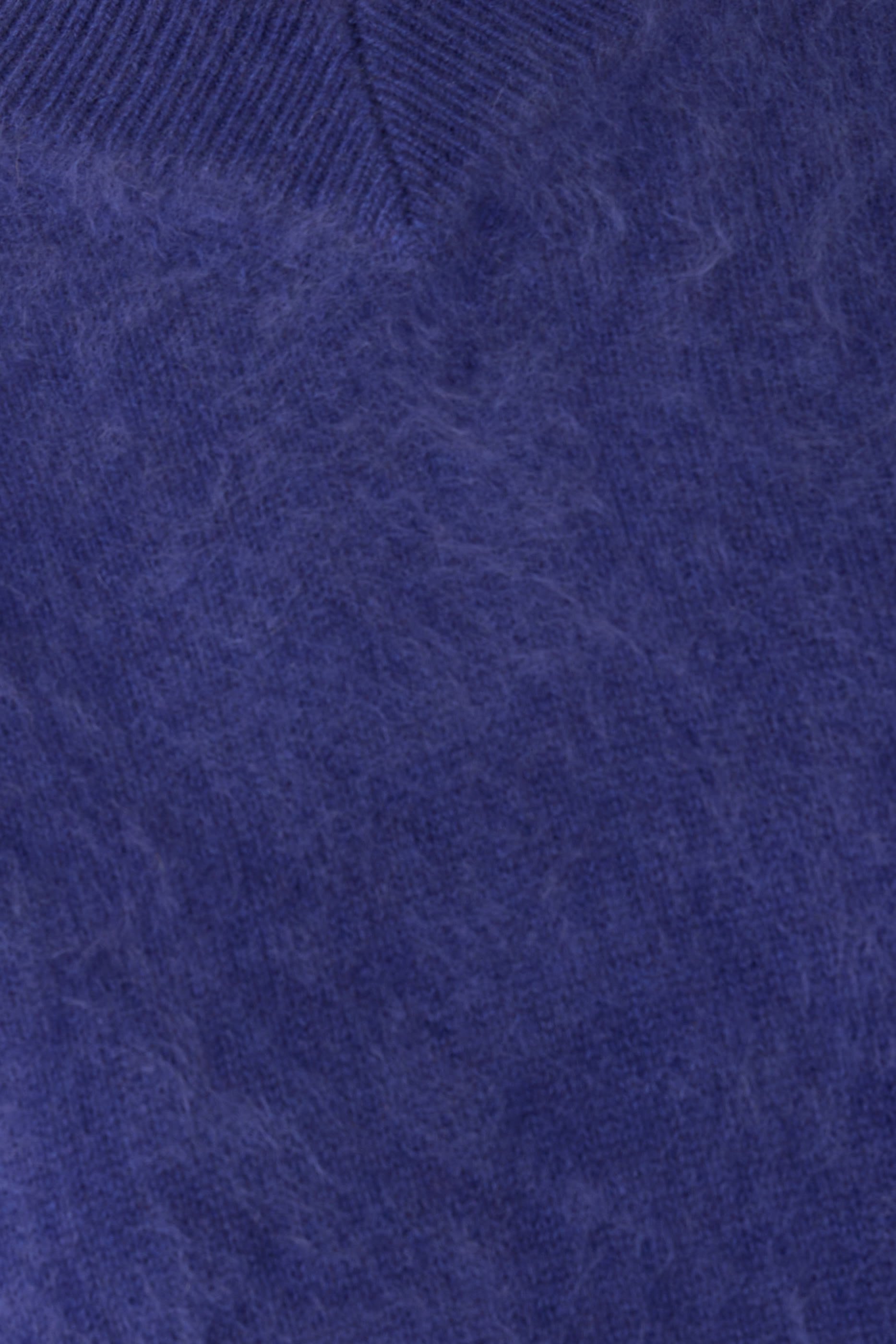 كنزة جادا بياقة V كشمير ناعم