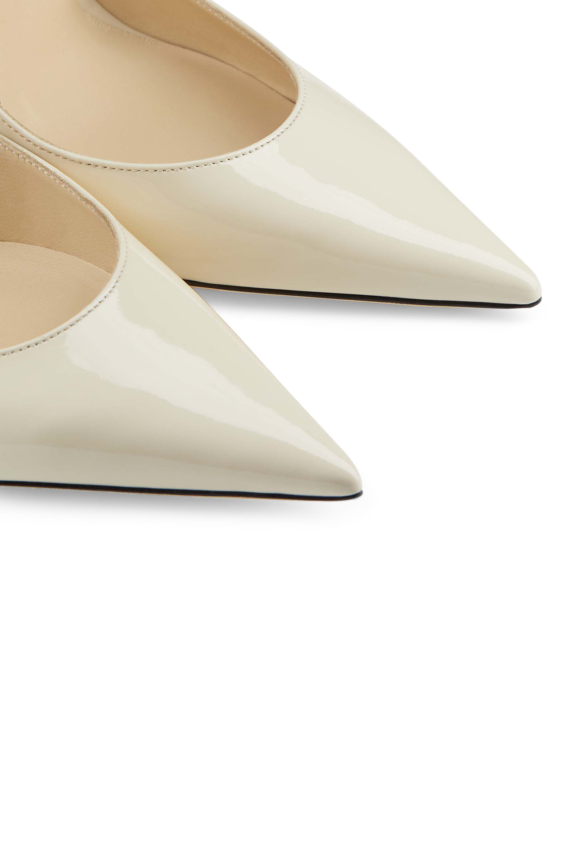 حذاء بينغ 100 مفتوح من الخلف